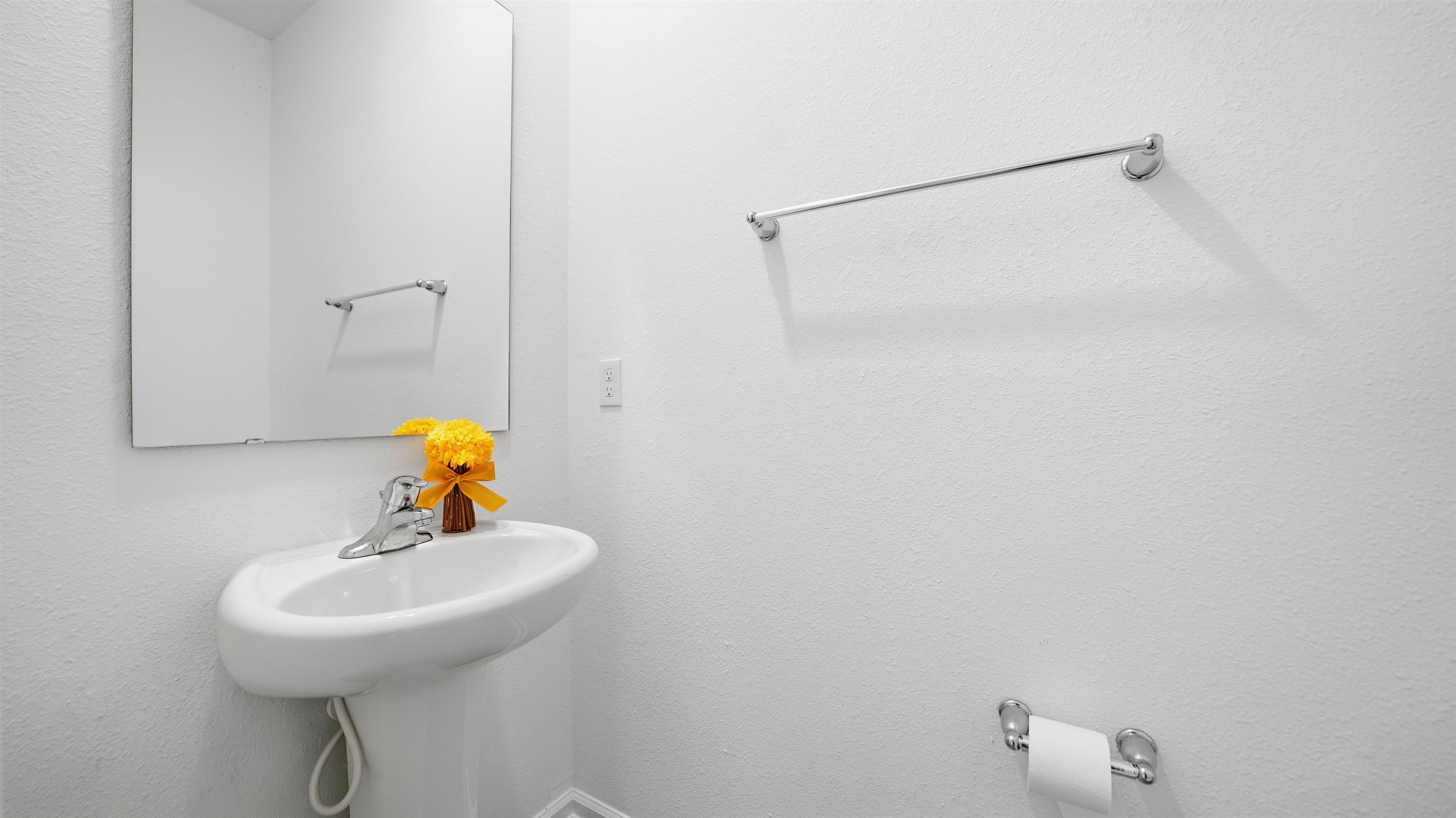 Image 13 of 39 For 180 Stonegate Ave