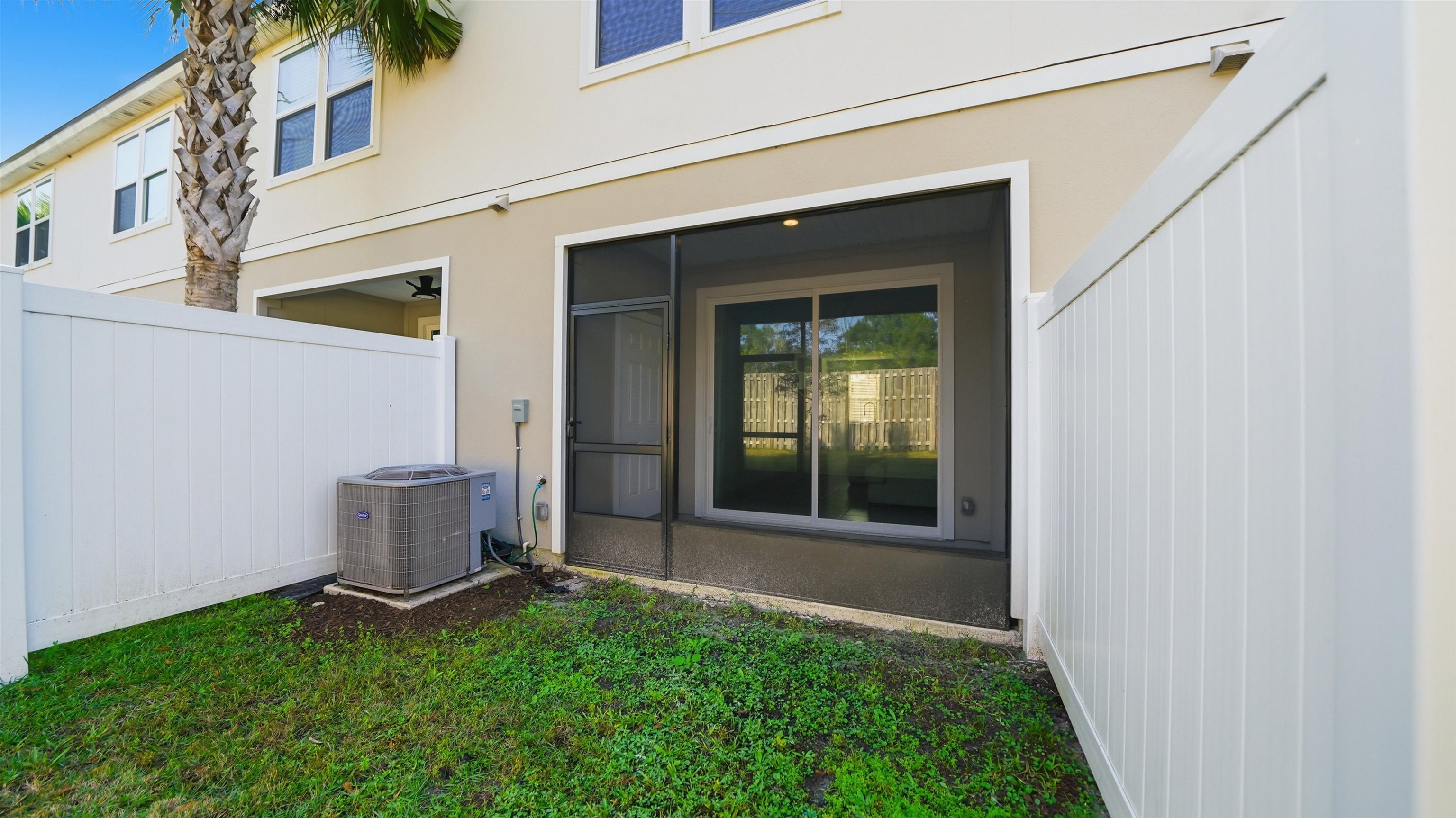 Image 18 of 39 For 180 Stonegate Ave