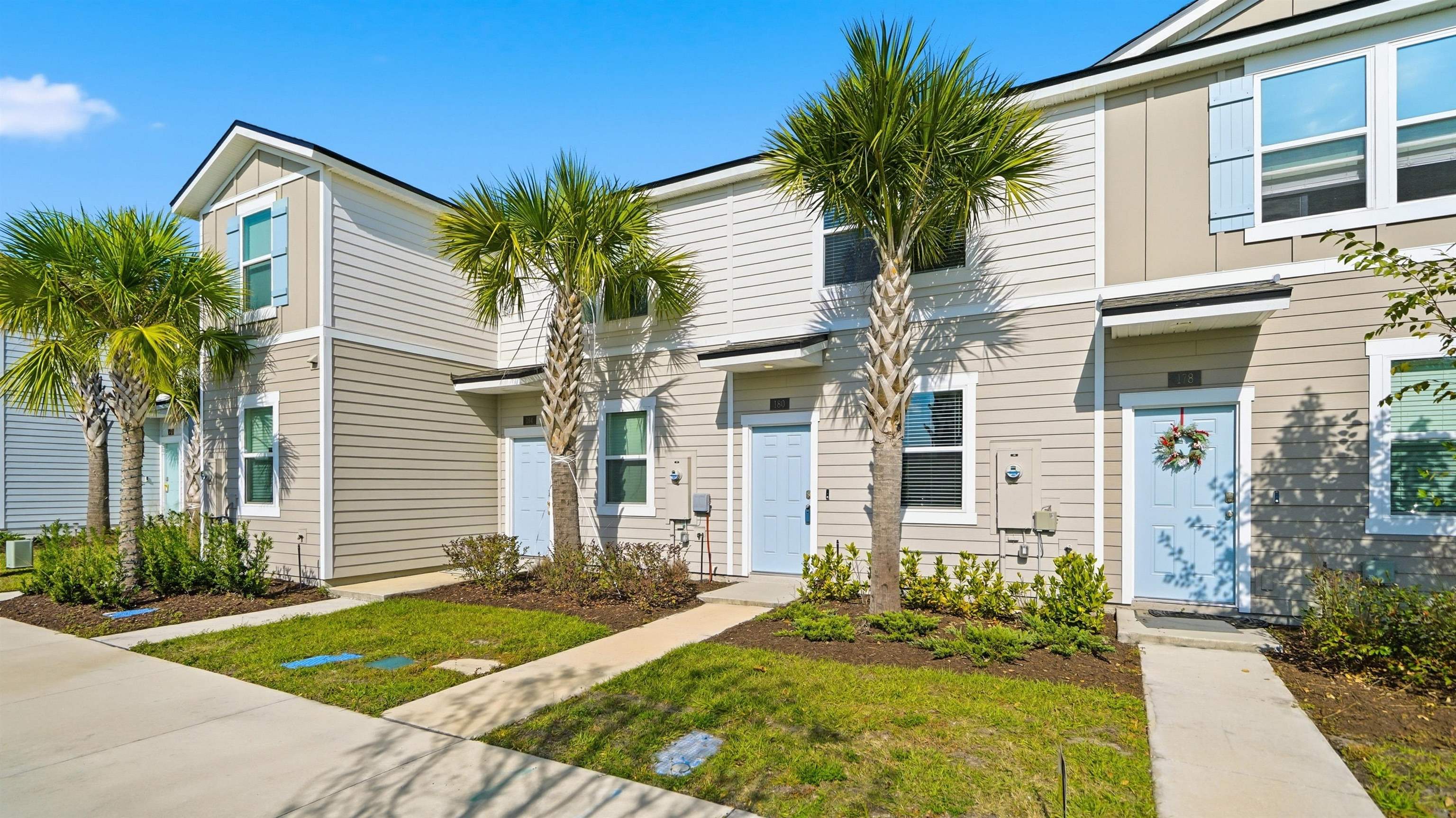 Image 35 of 39 For 180 Stonegate Ave