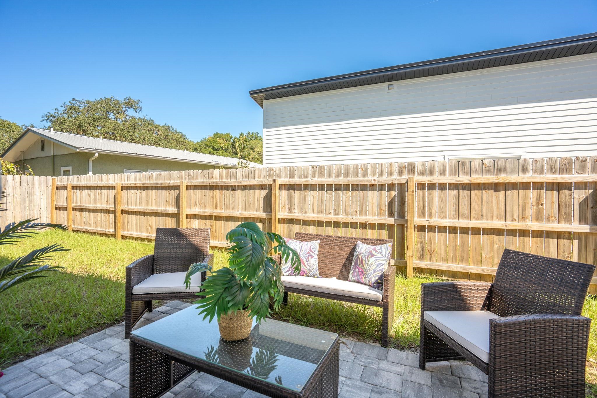 Image 25 of 32 For 816 9th Street W