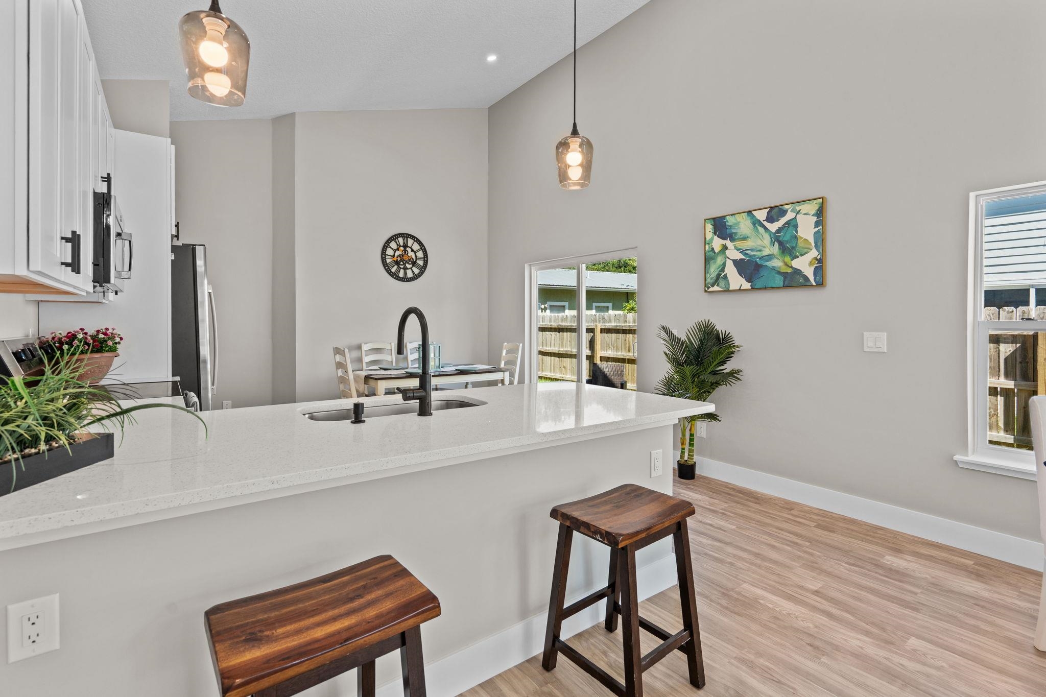 Image 6 of 31 For 804 9th Street W