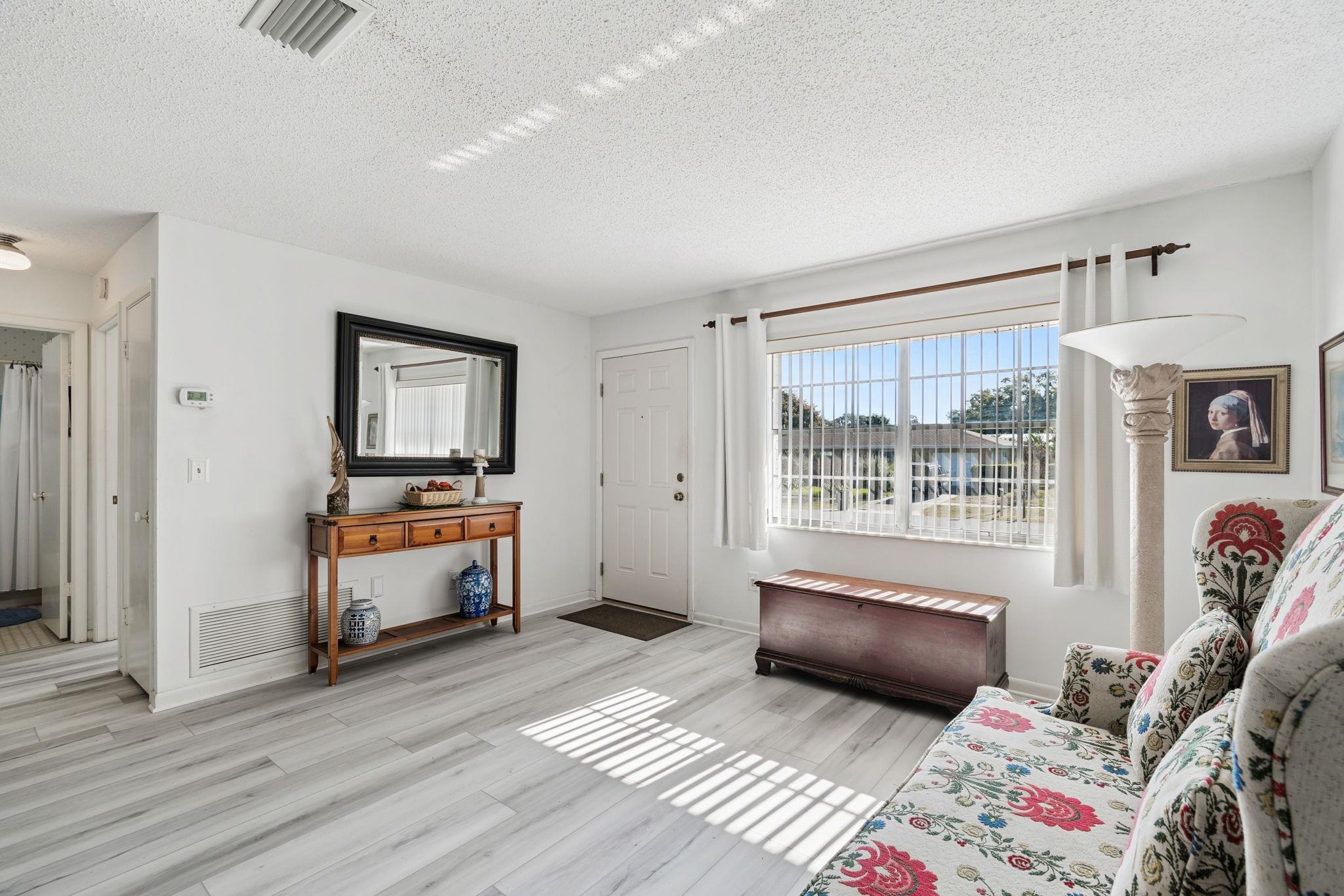 Image 12 of 91 For 398 Madruga Ave