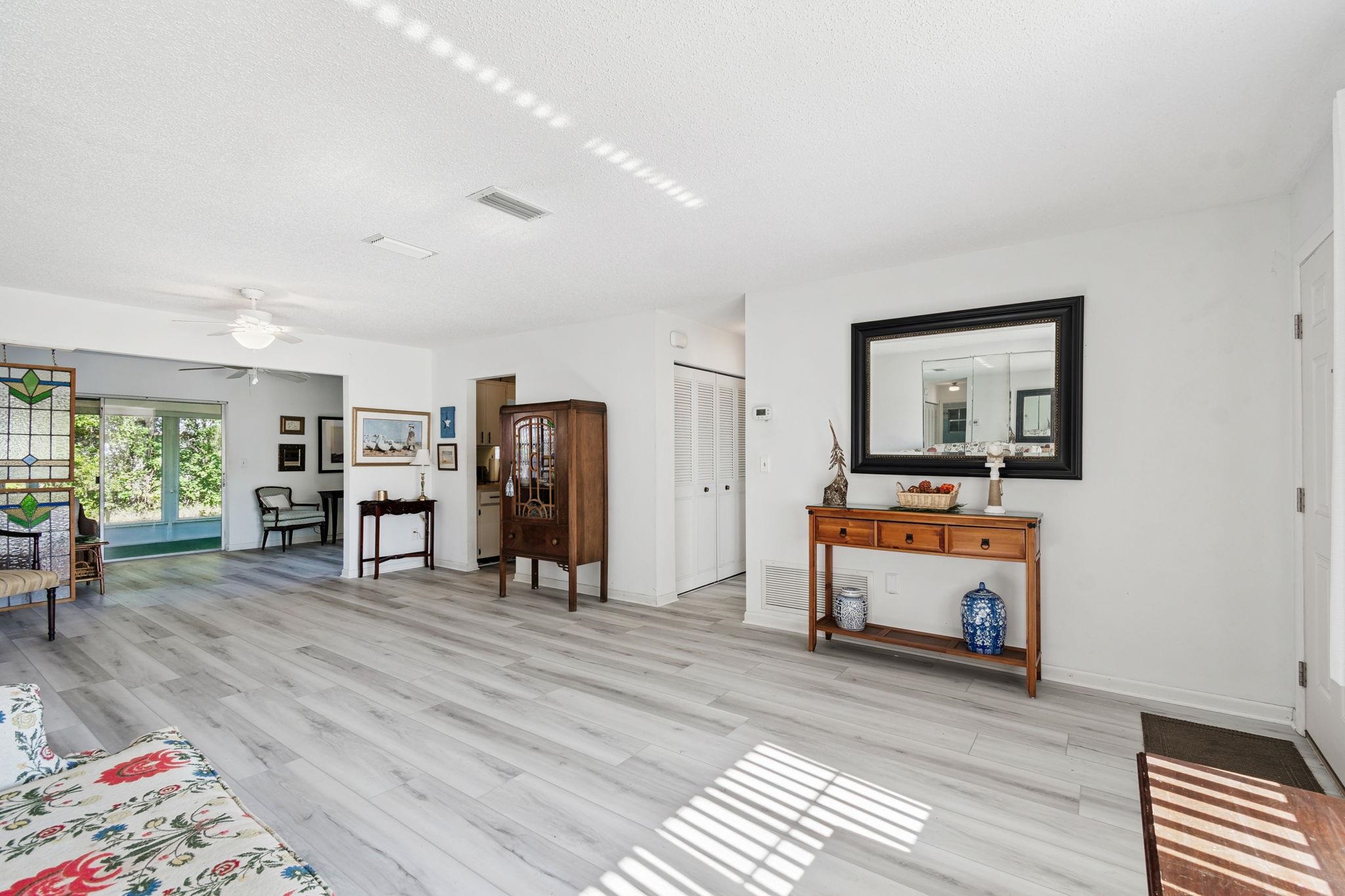 Image 13 of 91 For 398 Madruga Ave