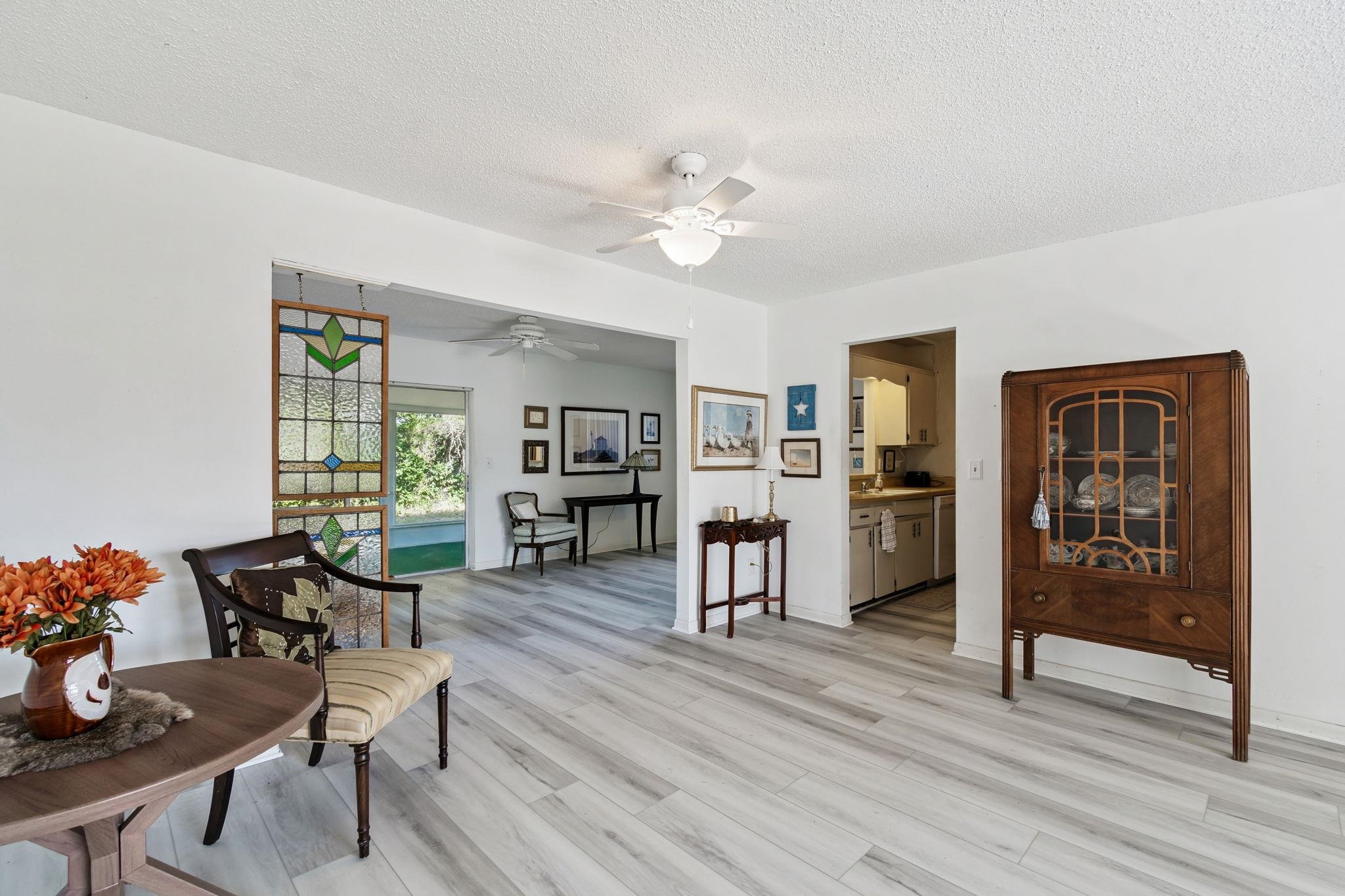 Image 17 of 91 For 398 Madruga Ave