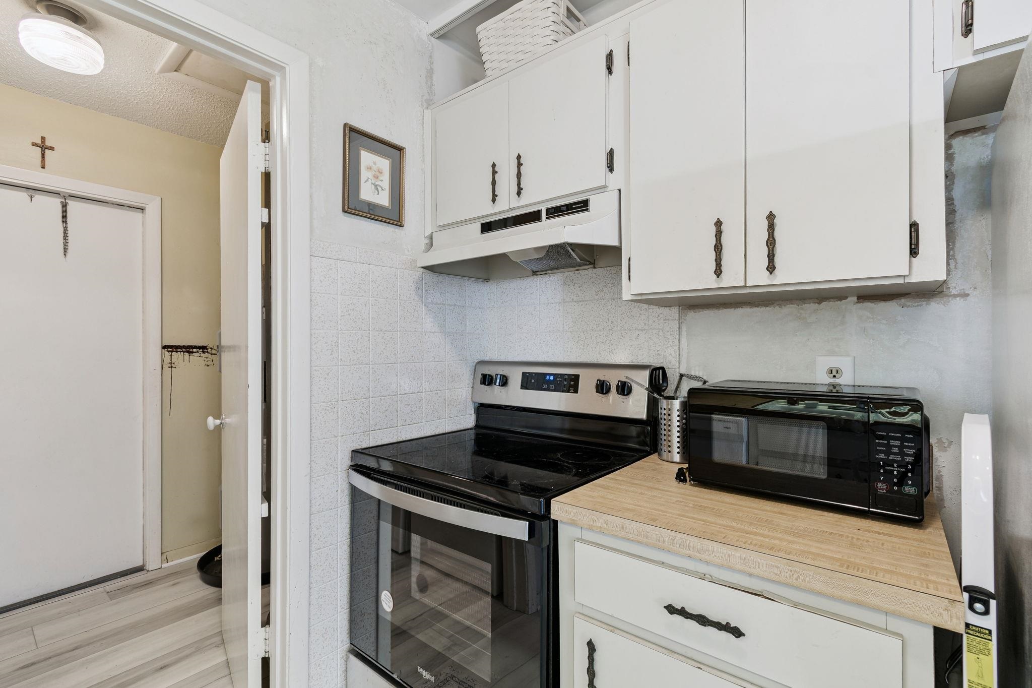 Image 23 of 91 For 398 Madruga Ave