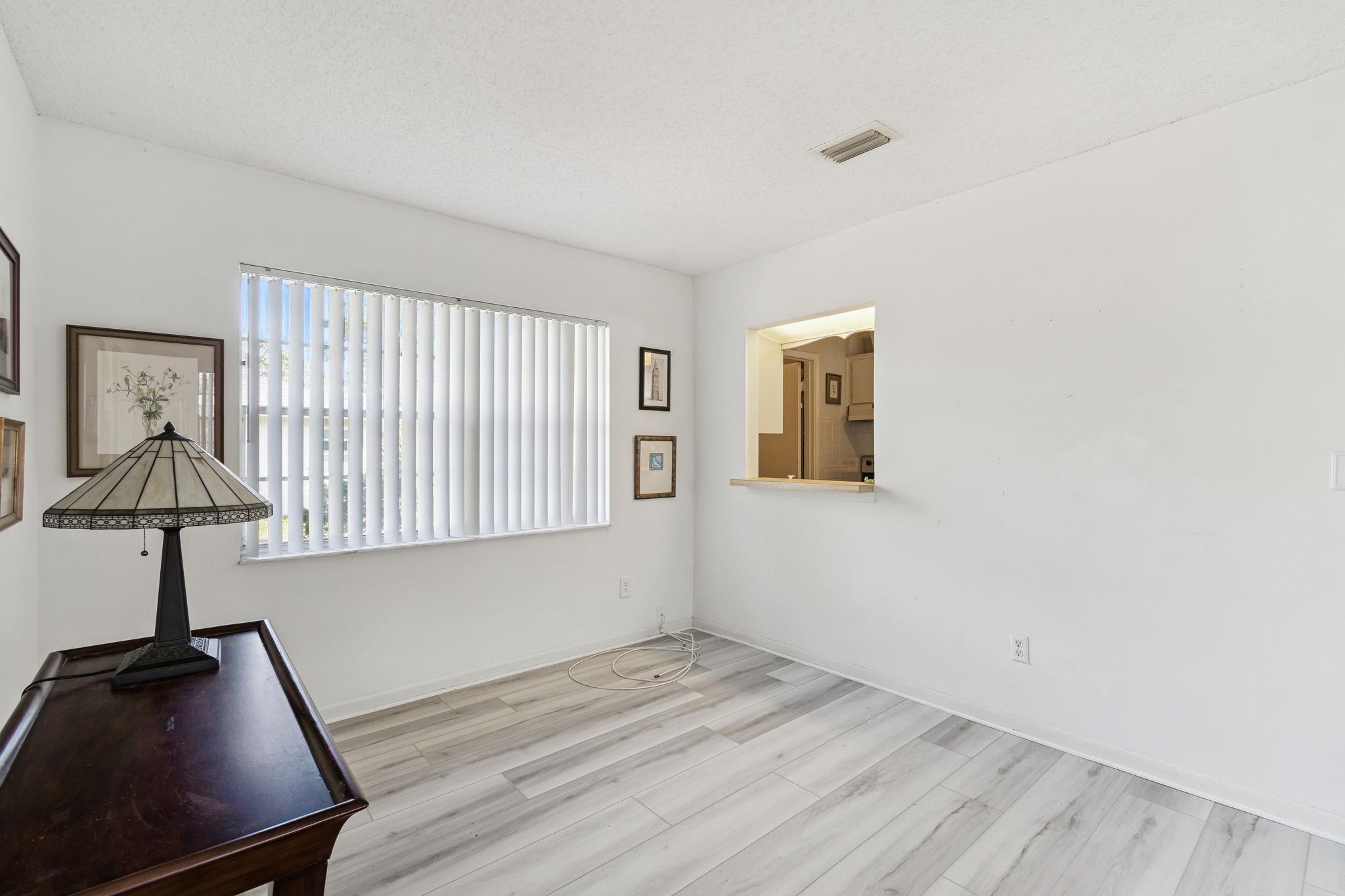 Image 33 of 91 For 398 Madruga Ave