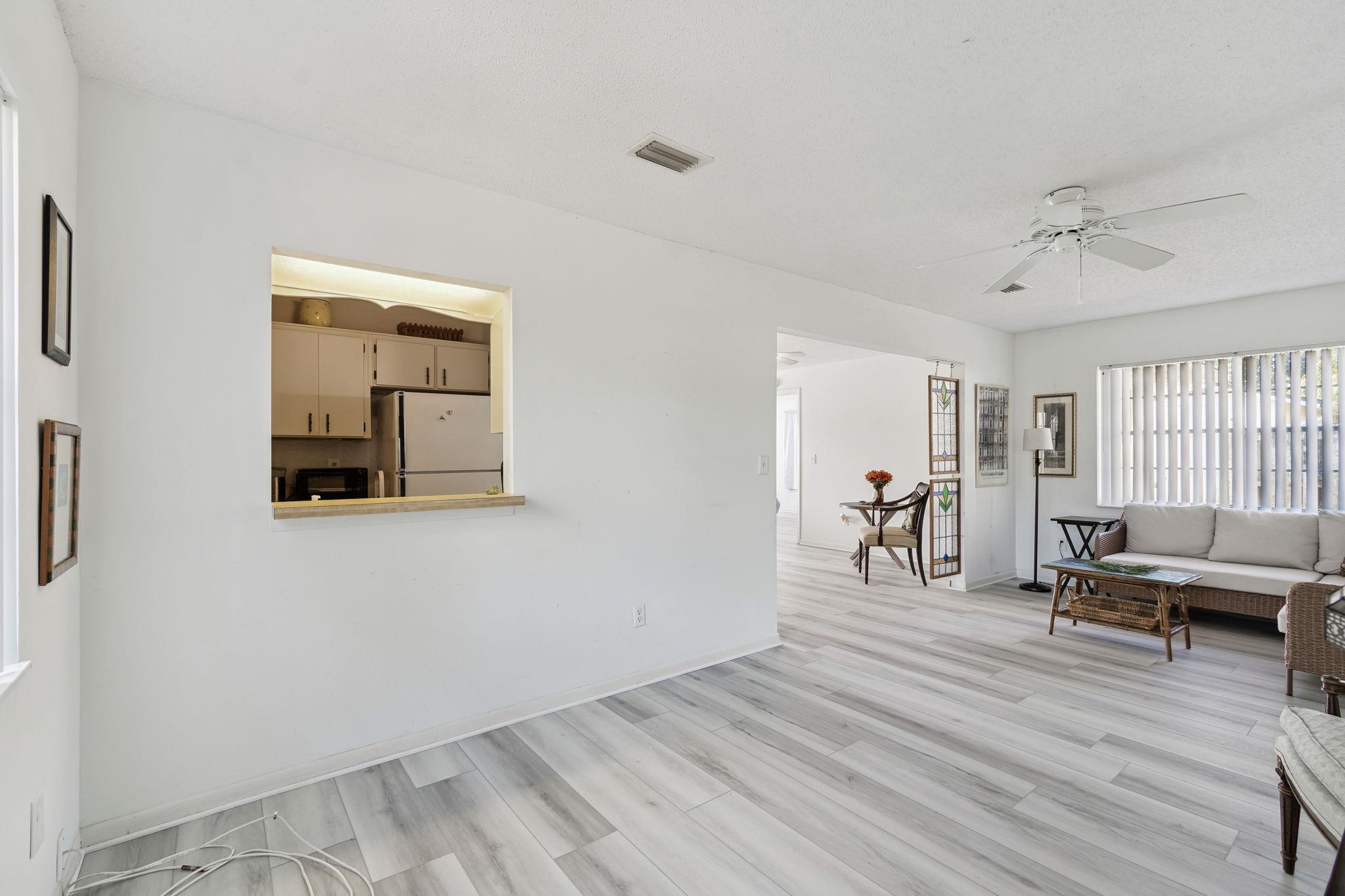 Image 36 of 91 For 398 Madruga Ave