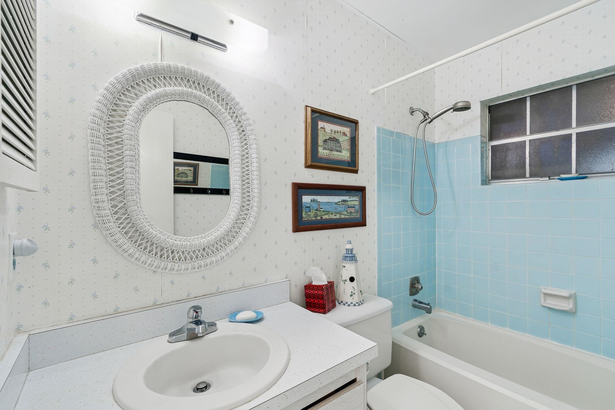 Image 44 of 91 For 398 Madruga Ave