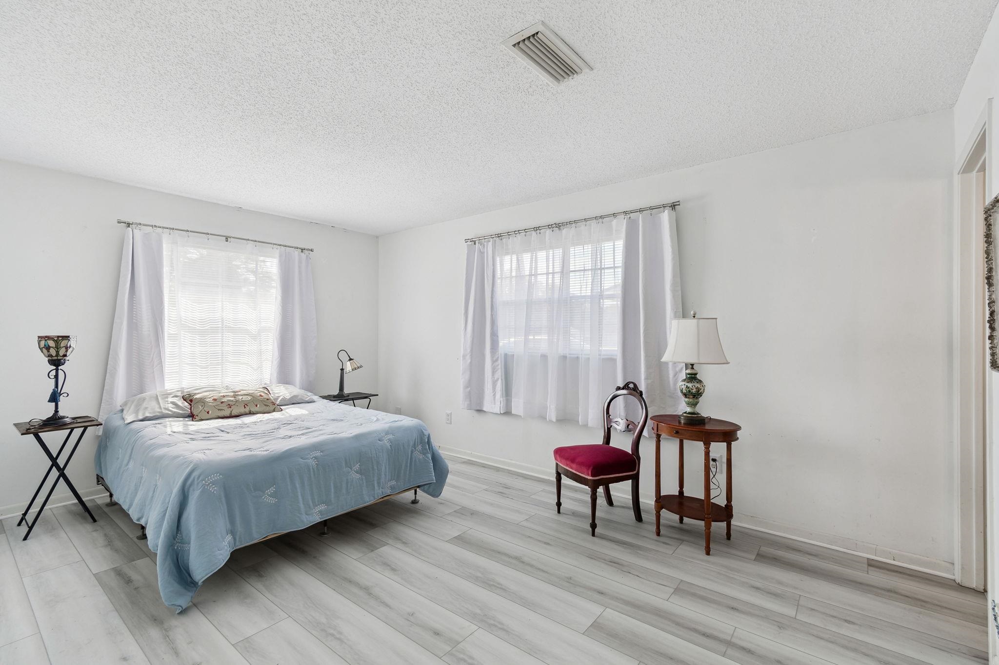 Image 48 of 91 For 398 Madruga Ave