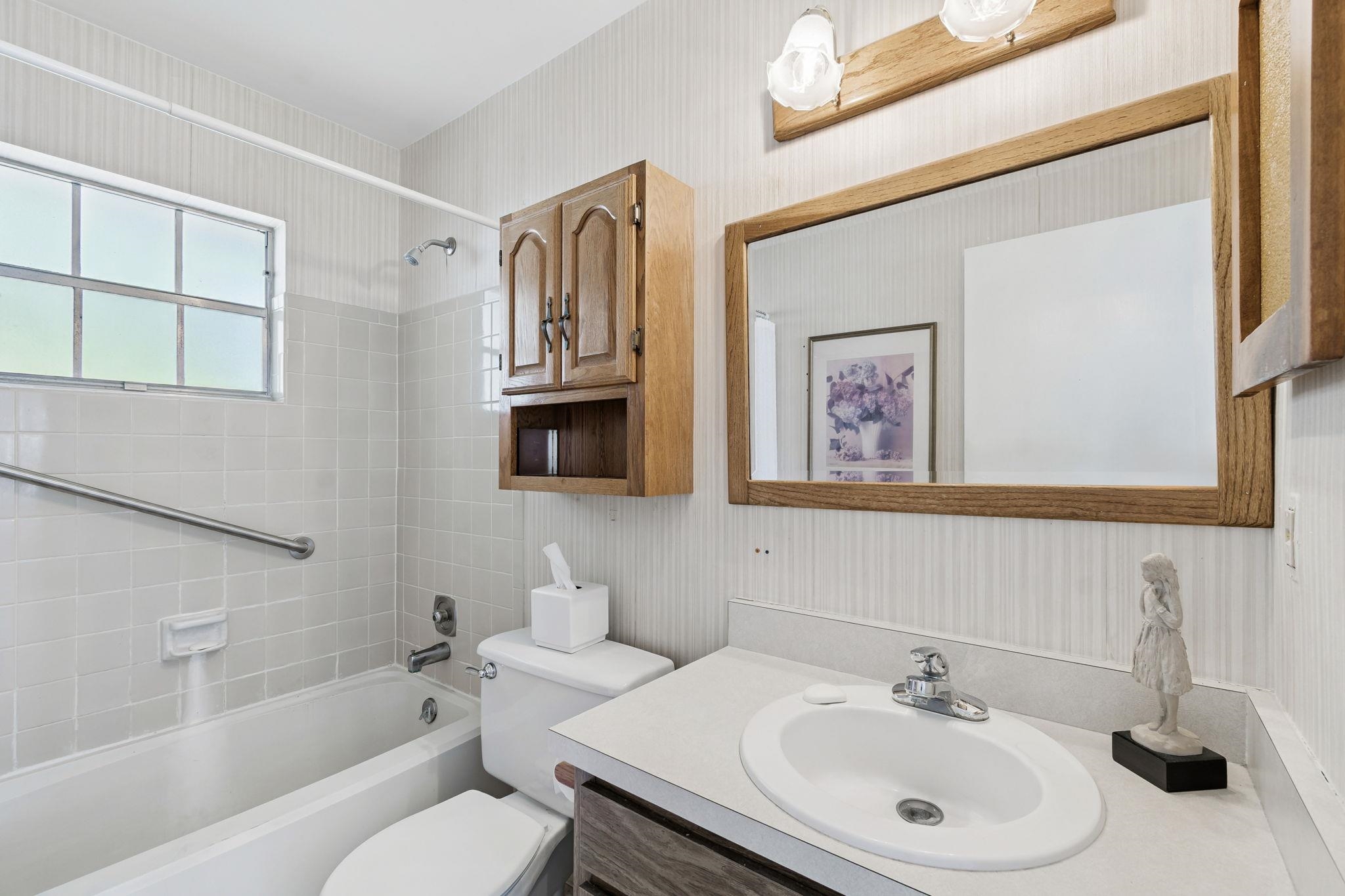 Image 55 of 91 For 398 Madruga Ave