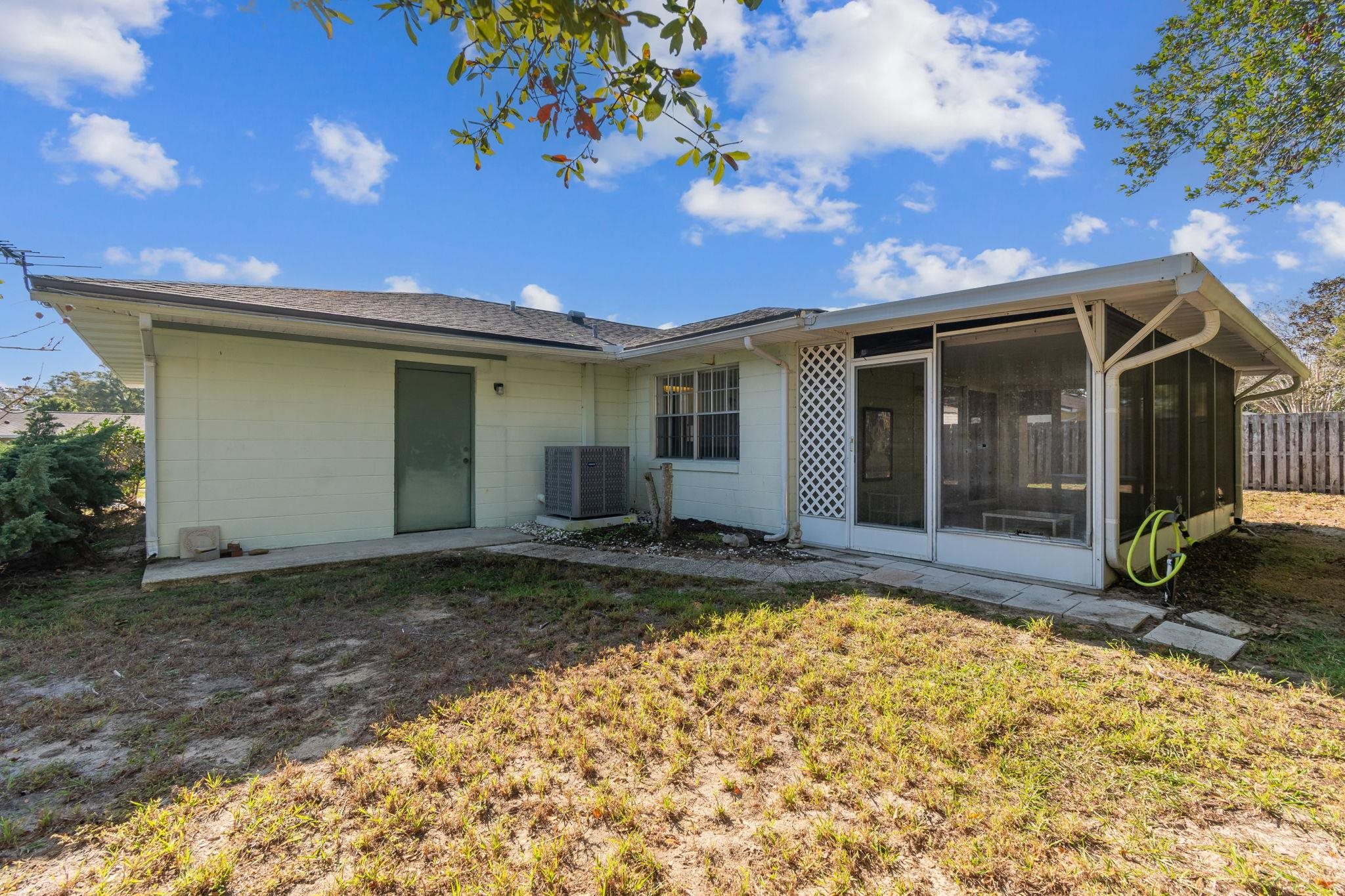 Image 74 of 91 For 398 Madruga Ave