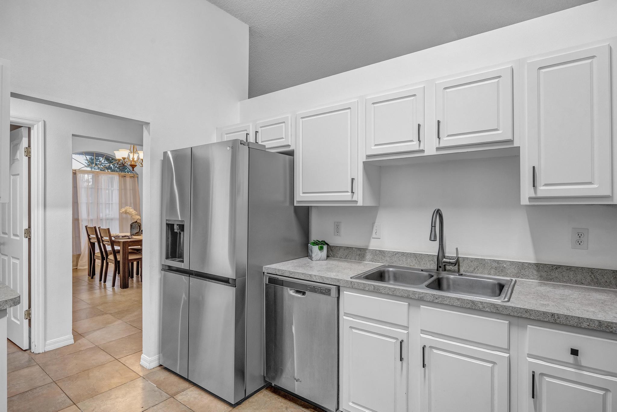 Image 13 of 28 For 98 Roxboro Dr