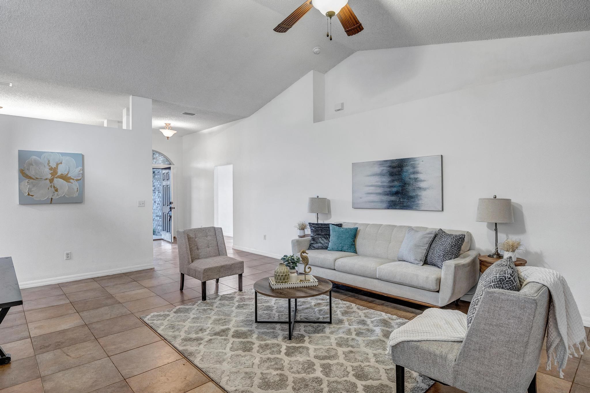 Image 7 of 28 For 98 Roxboro Dr