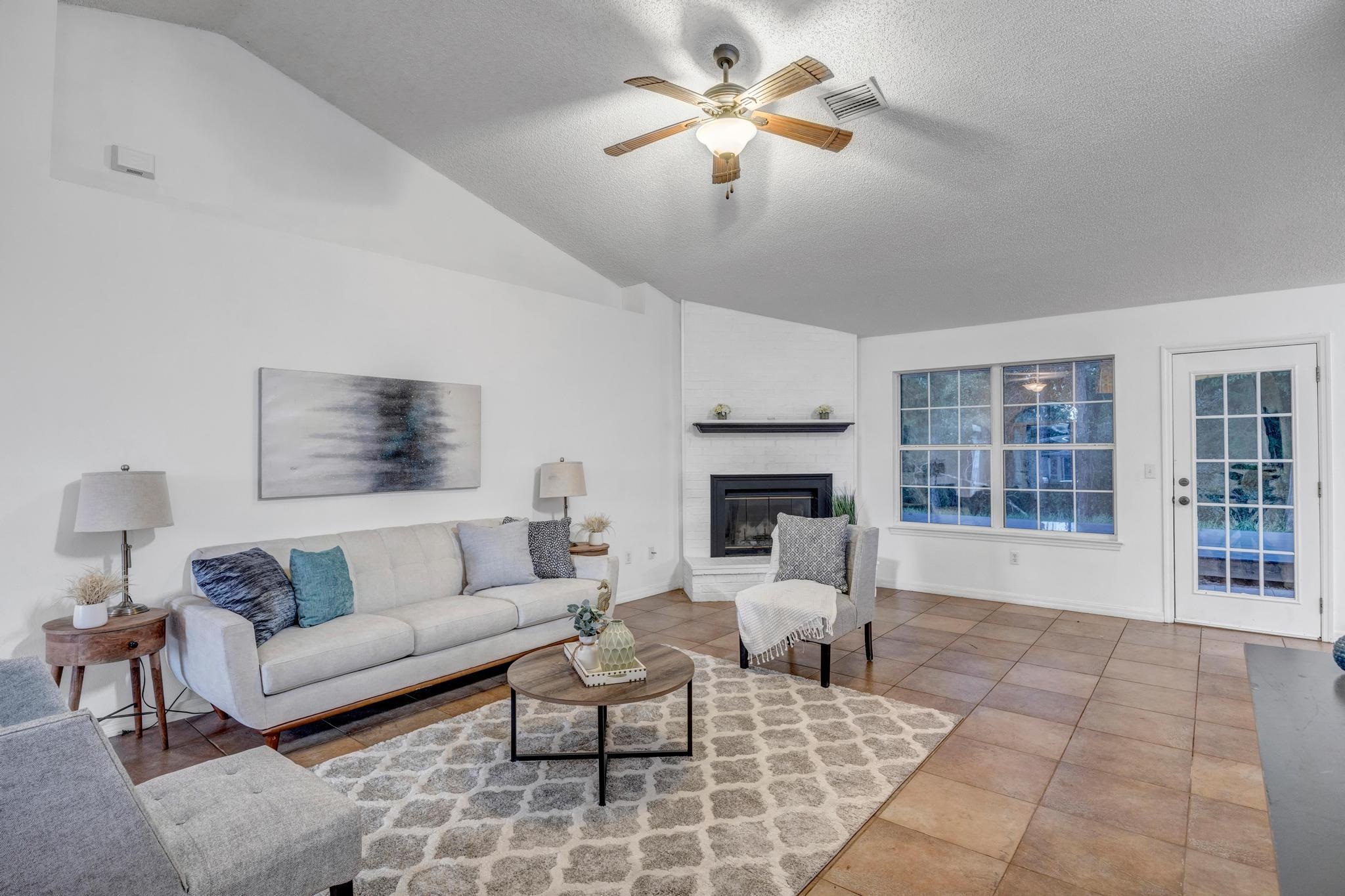 Image 8 of 28 For 98 Roxboro Dr