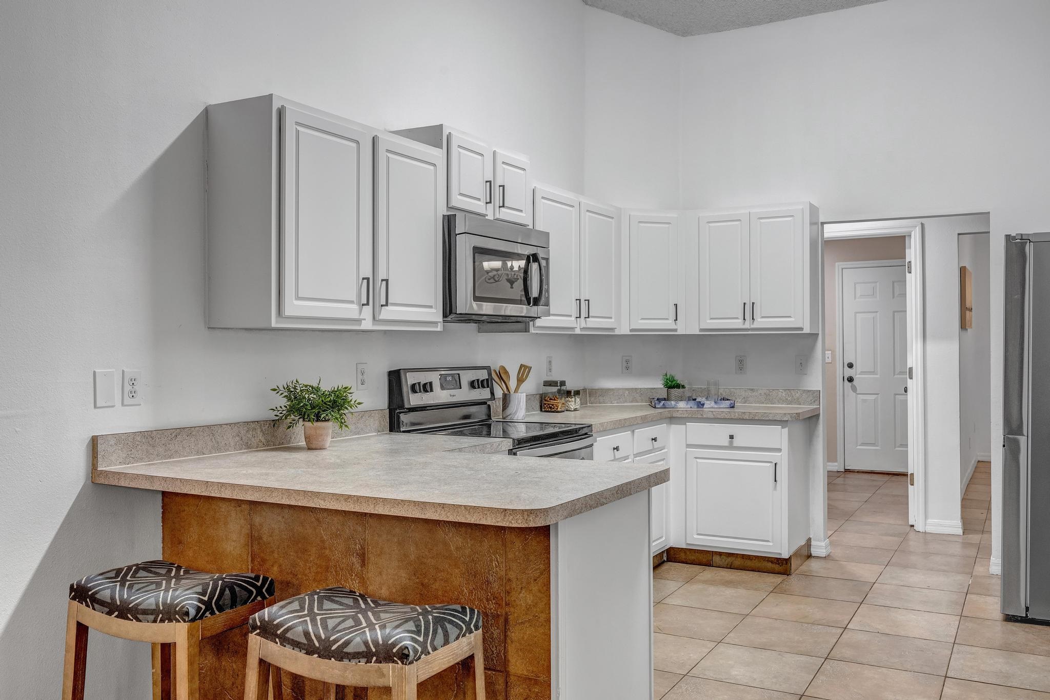 Image 9 of 28 For 98 Roxboro Dr