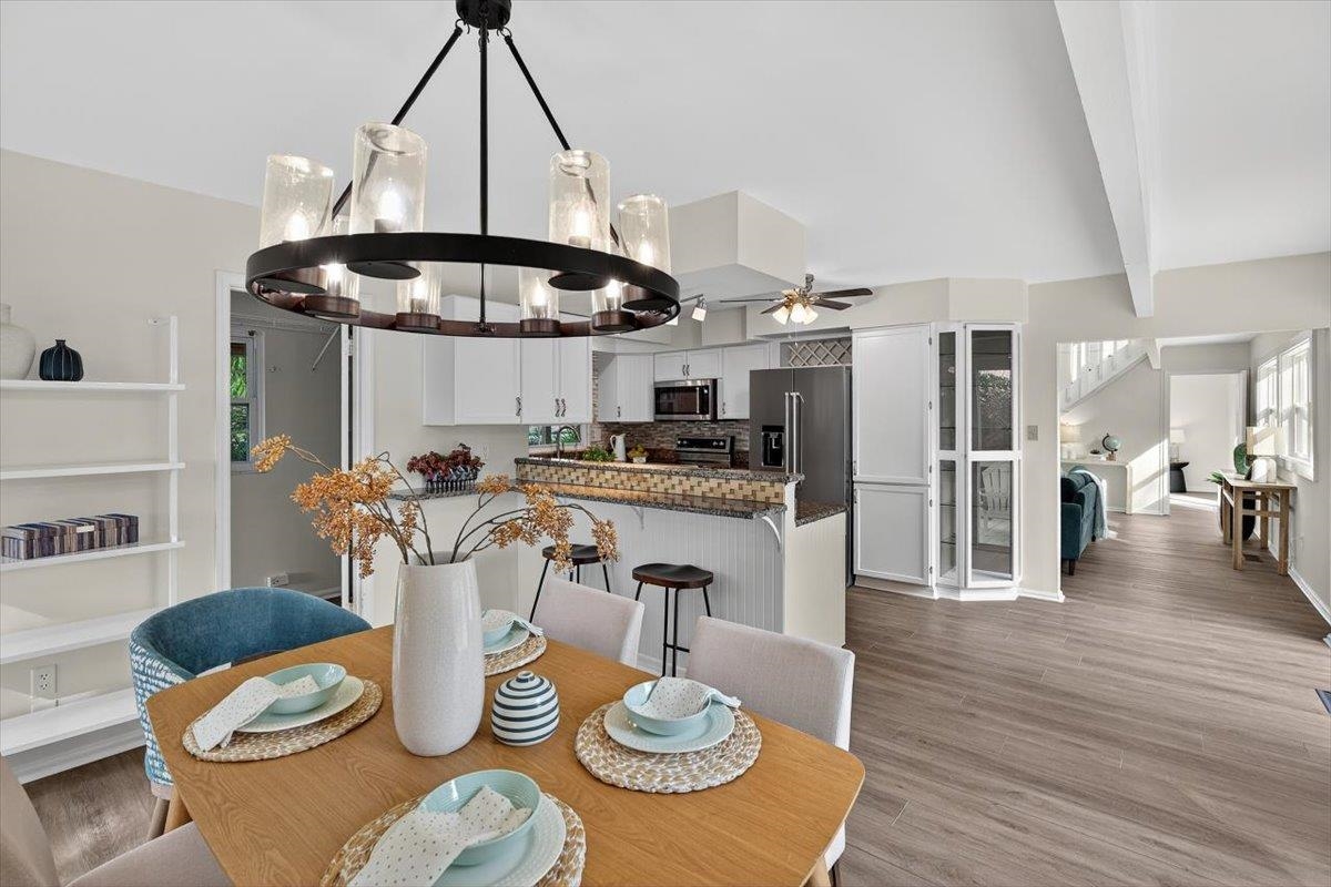 Image 18 of 73 For 6 Manatee Ct