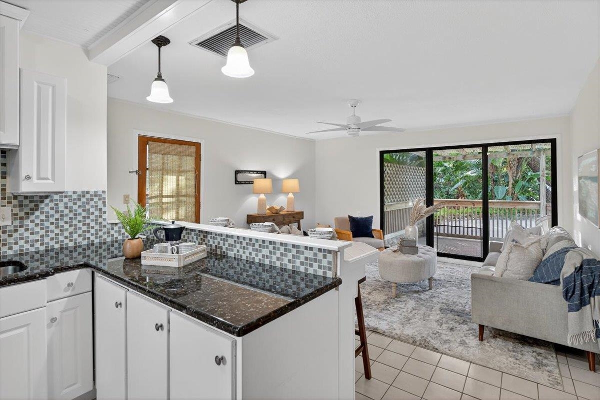 Image 45 of 73 For 6 Manatee Ct