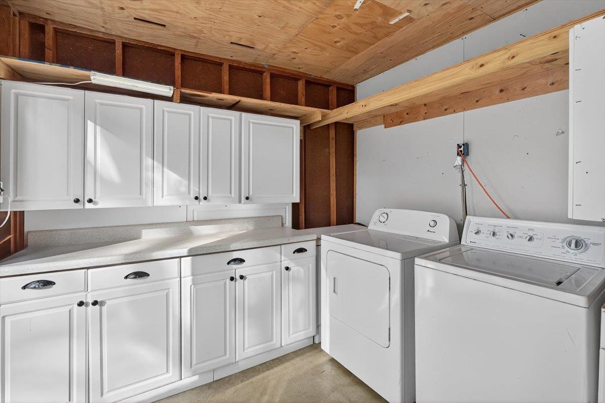 Image 57 of 73 For 6 Manatee Ct