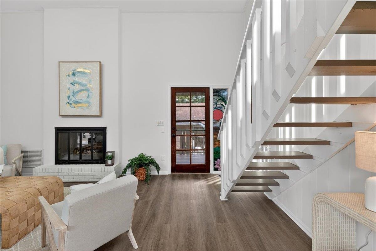 Image 8 of 73 For 6 Manatee Ct