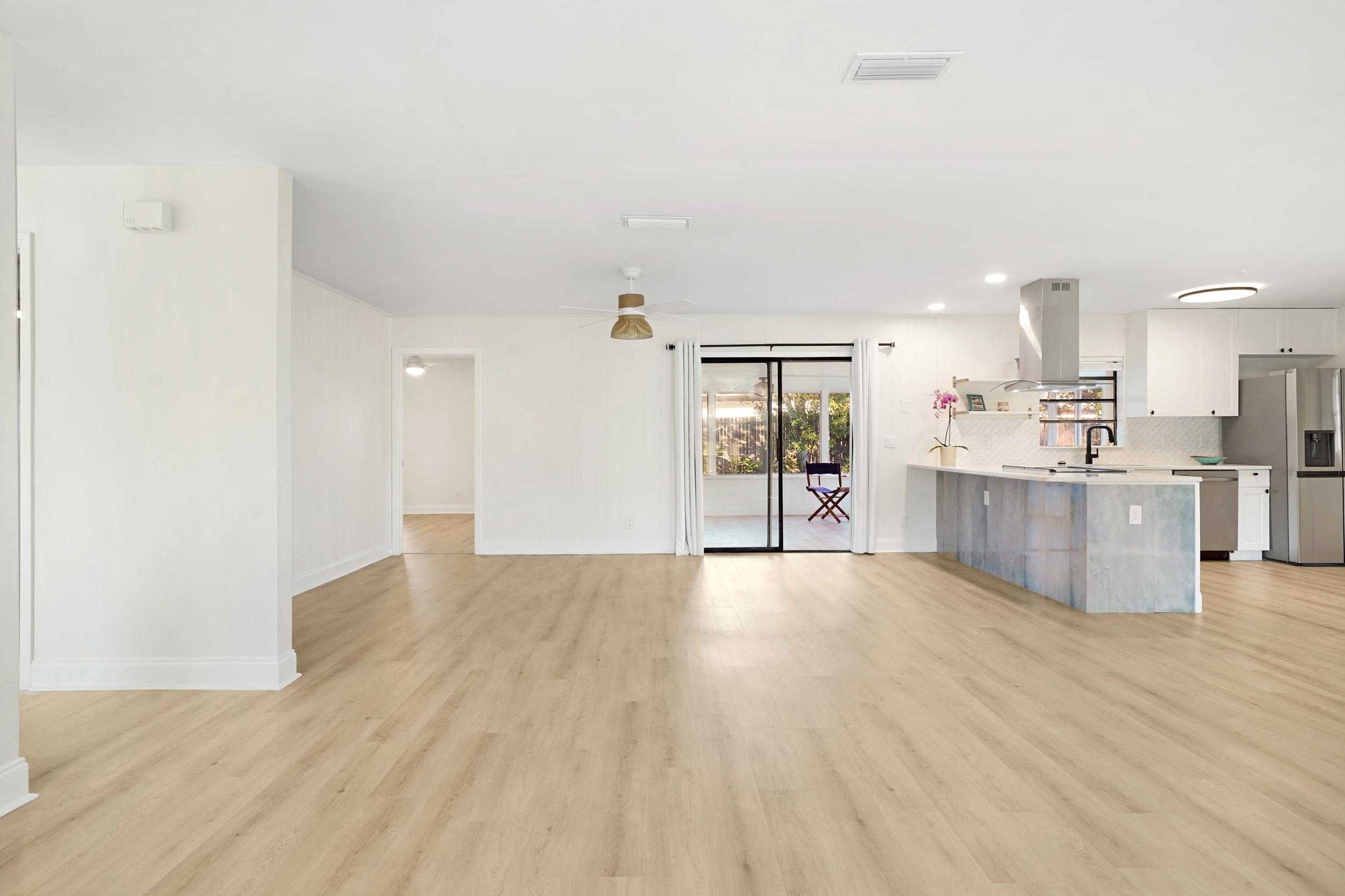 Image 12 of 37 For 42 Sailfish Dr