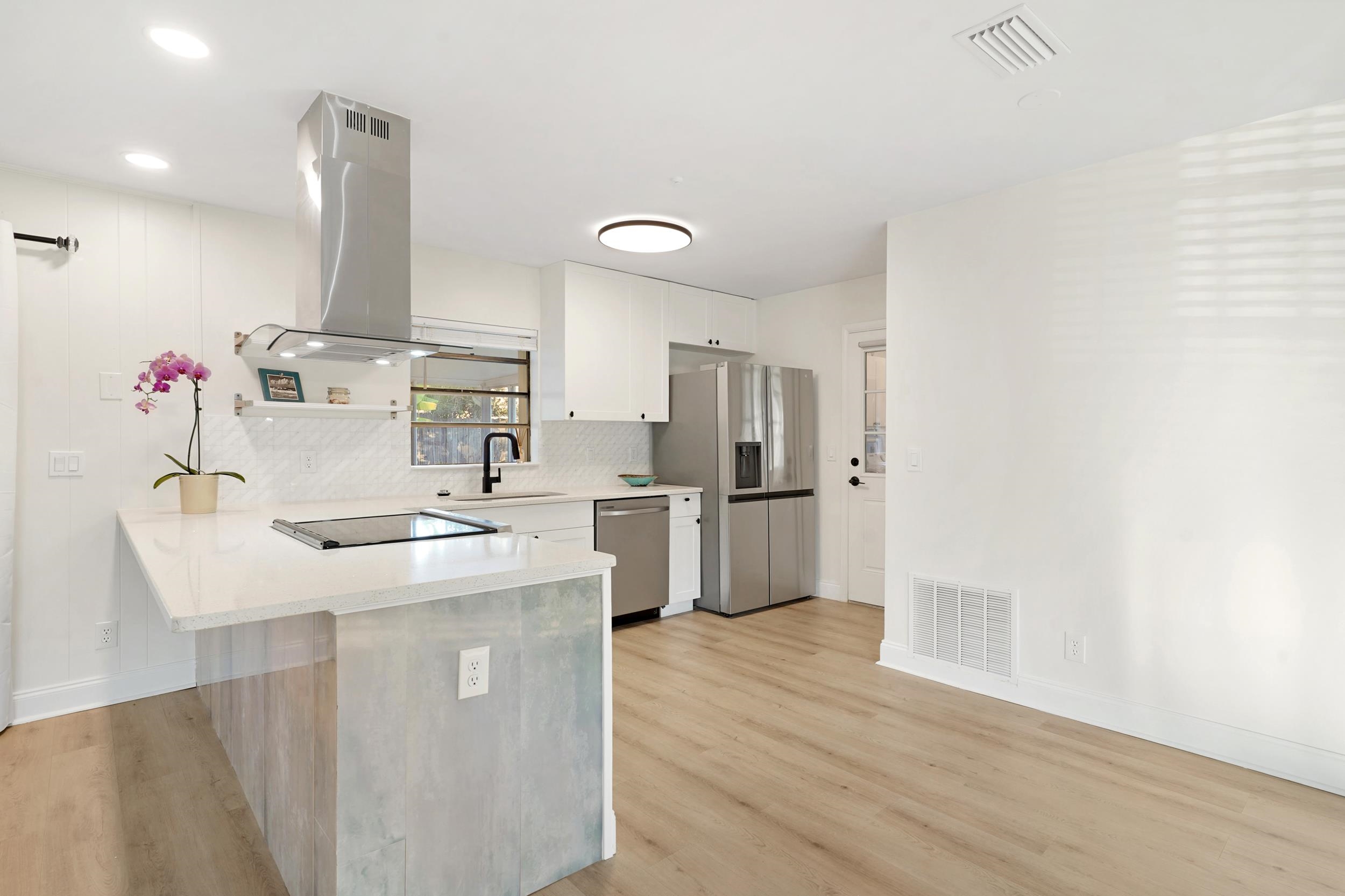 Image 13 of 37 For 42 Sailfish Dr