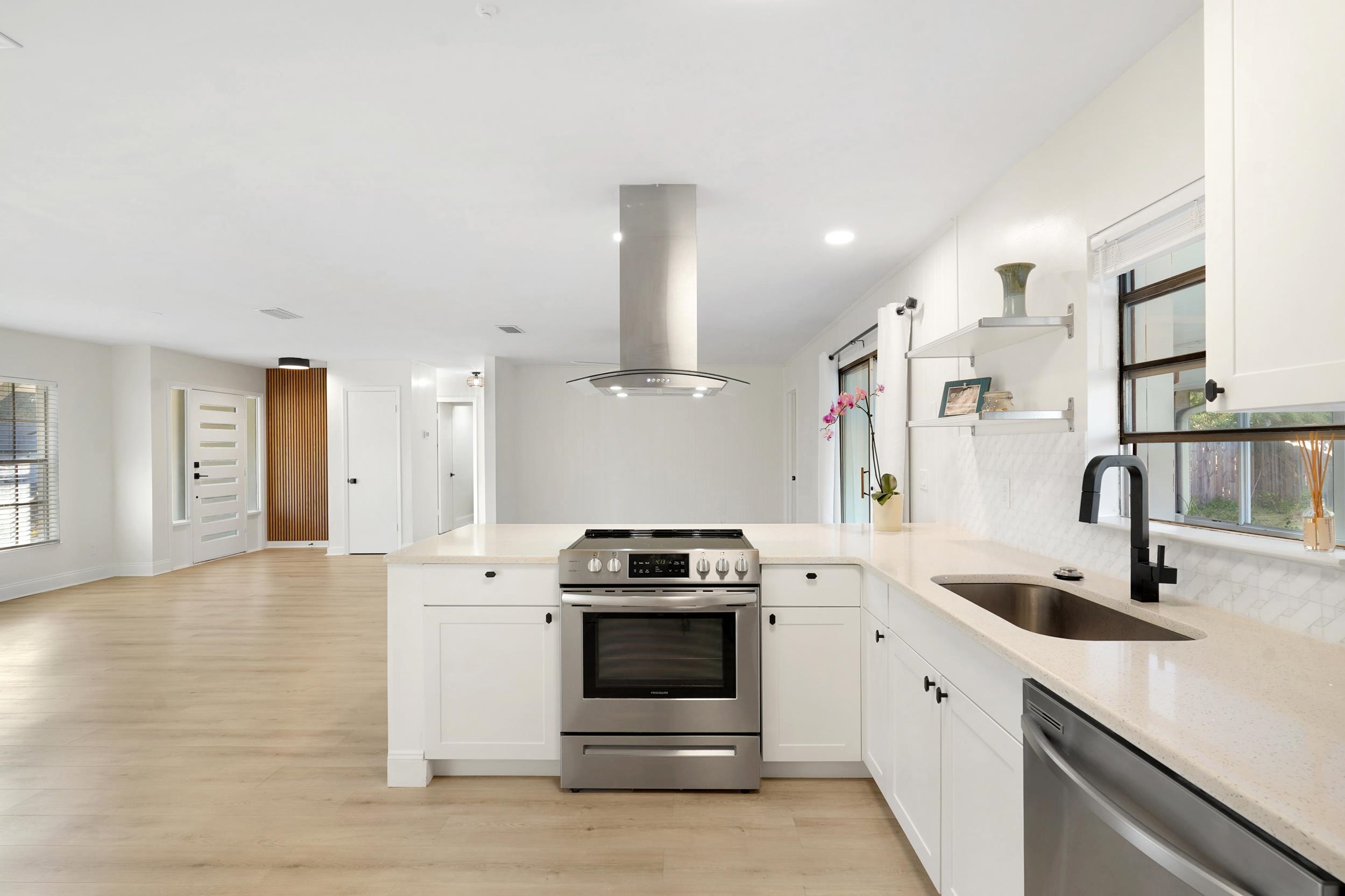 Image 15 of 37 For 42 Sailfish Dr