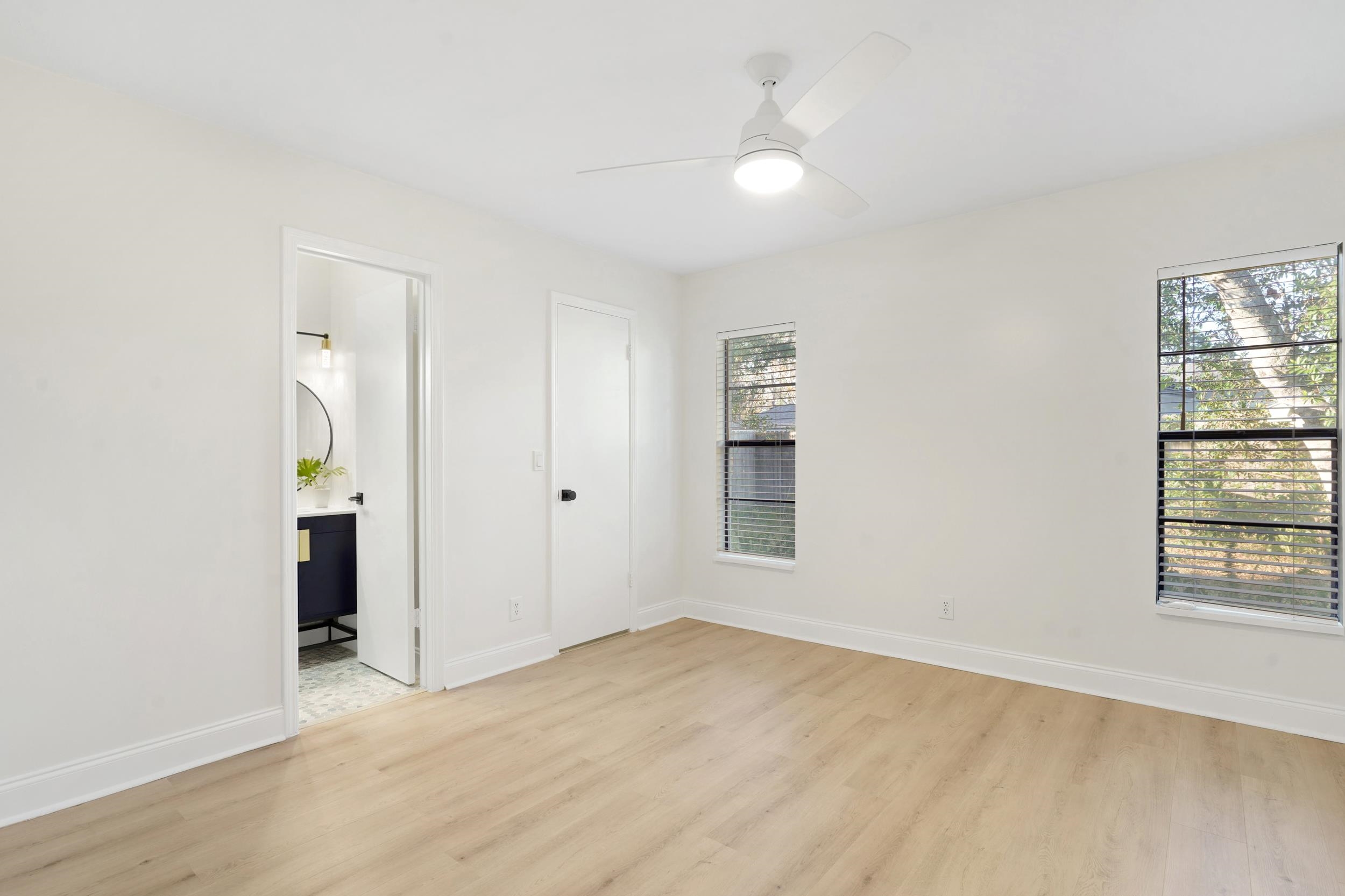 Image 17 of 37 For 42 Sailfish Dr