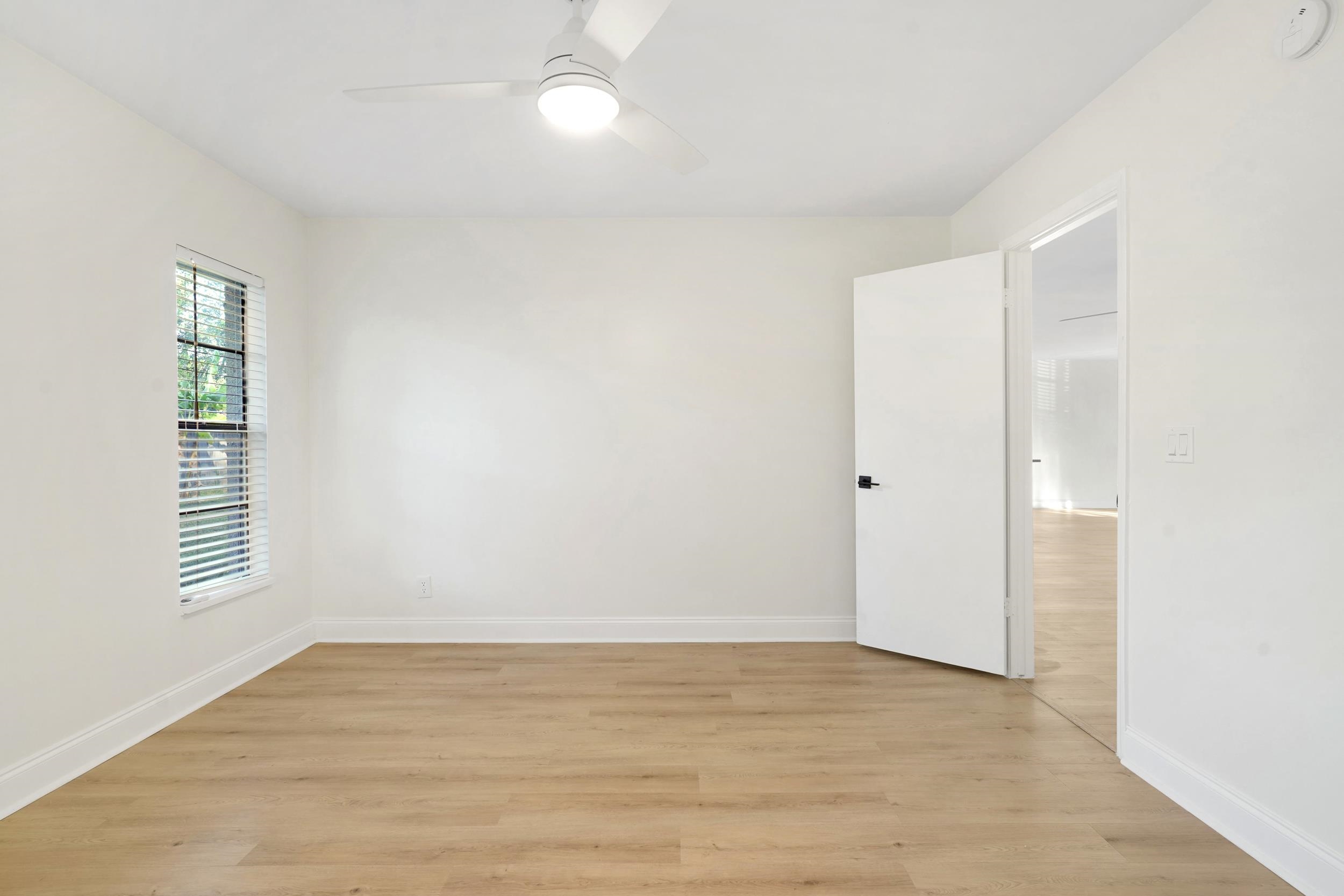 Image 19 of 37 For 42 Sailfish Dr