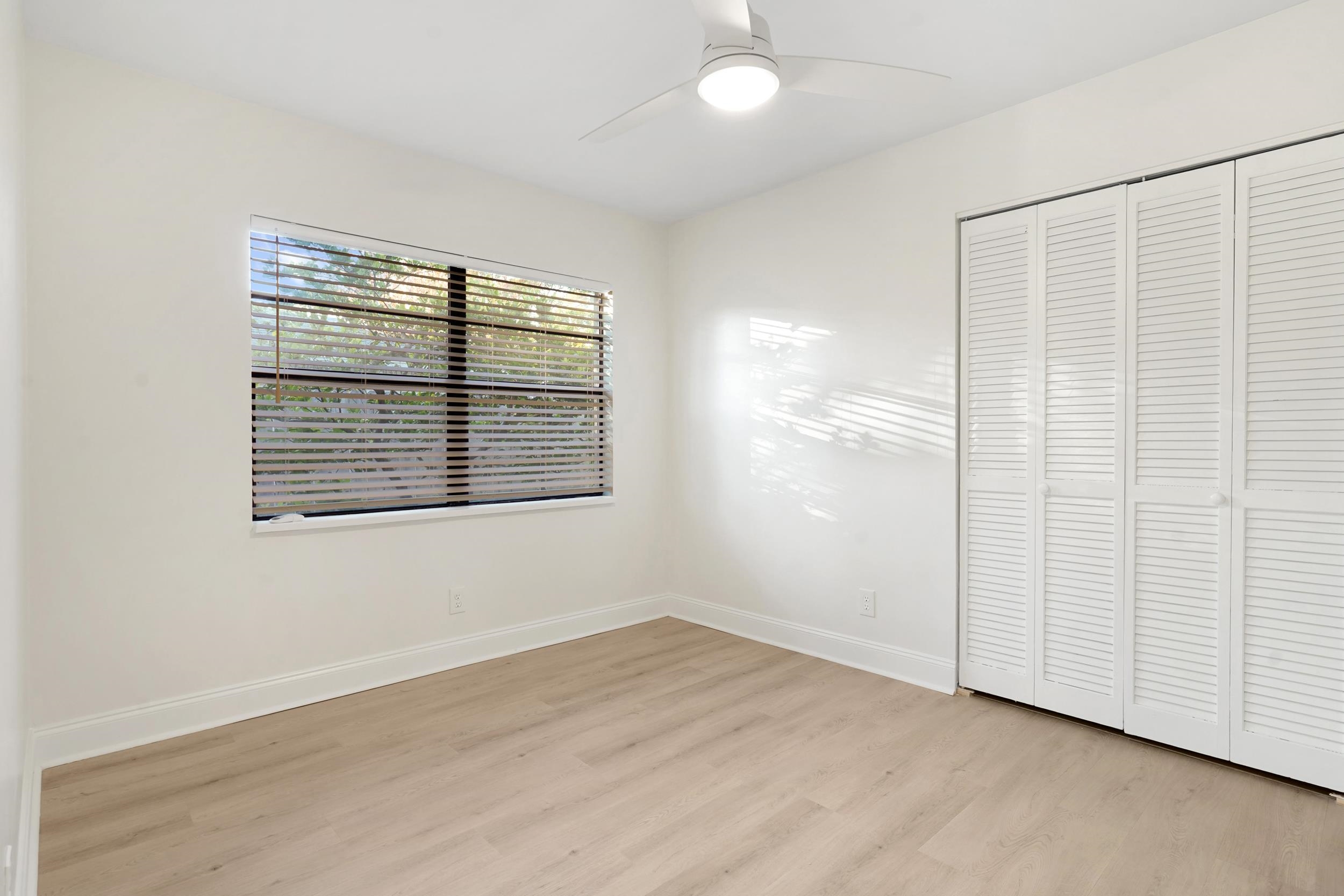 Image 22 of 37 For 42 Sailfish Dr