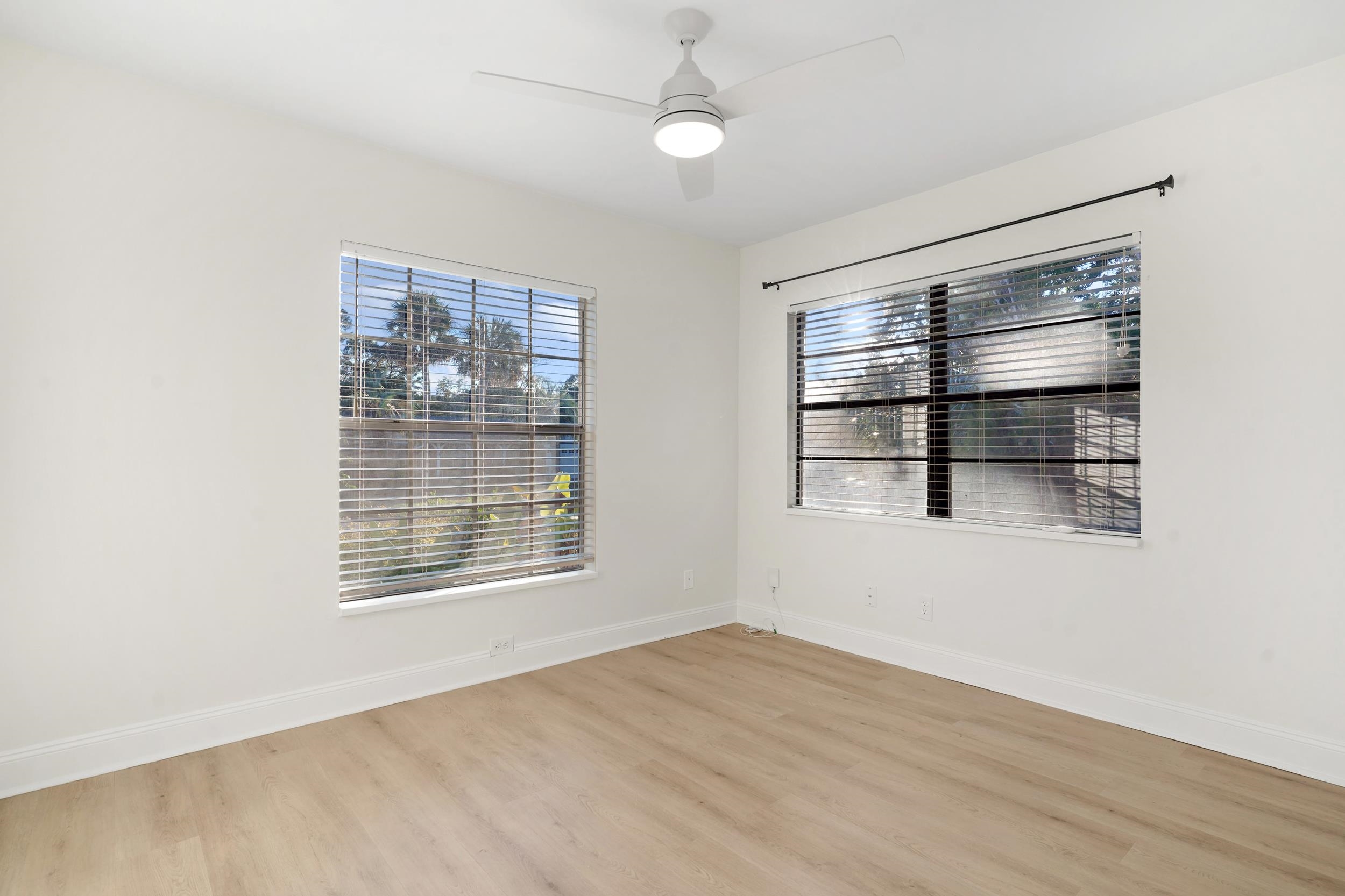 Image 25 of 37 For 42 Sailfish Dr