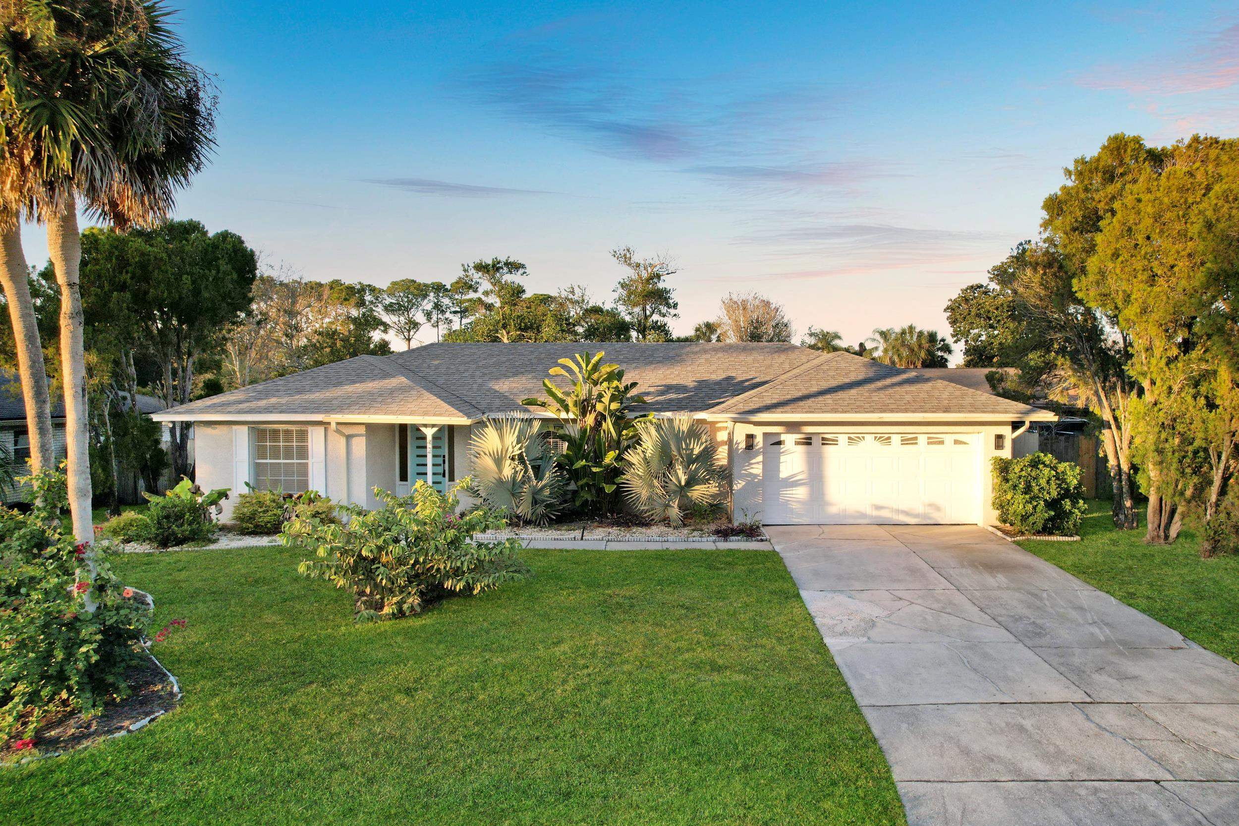 Image 3 of 37 For 42 Sailfish Dr