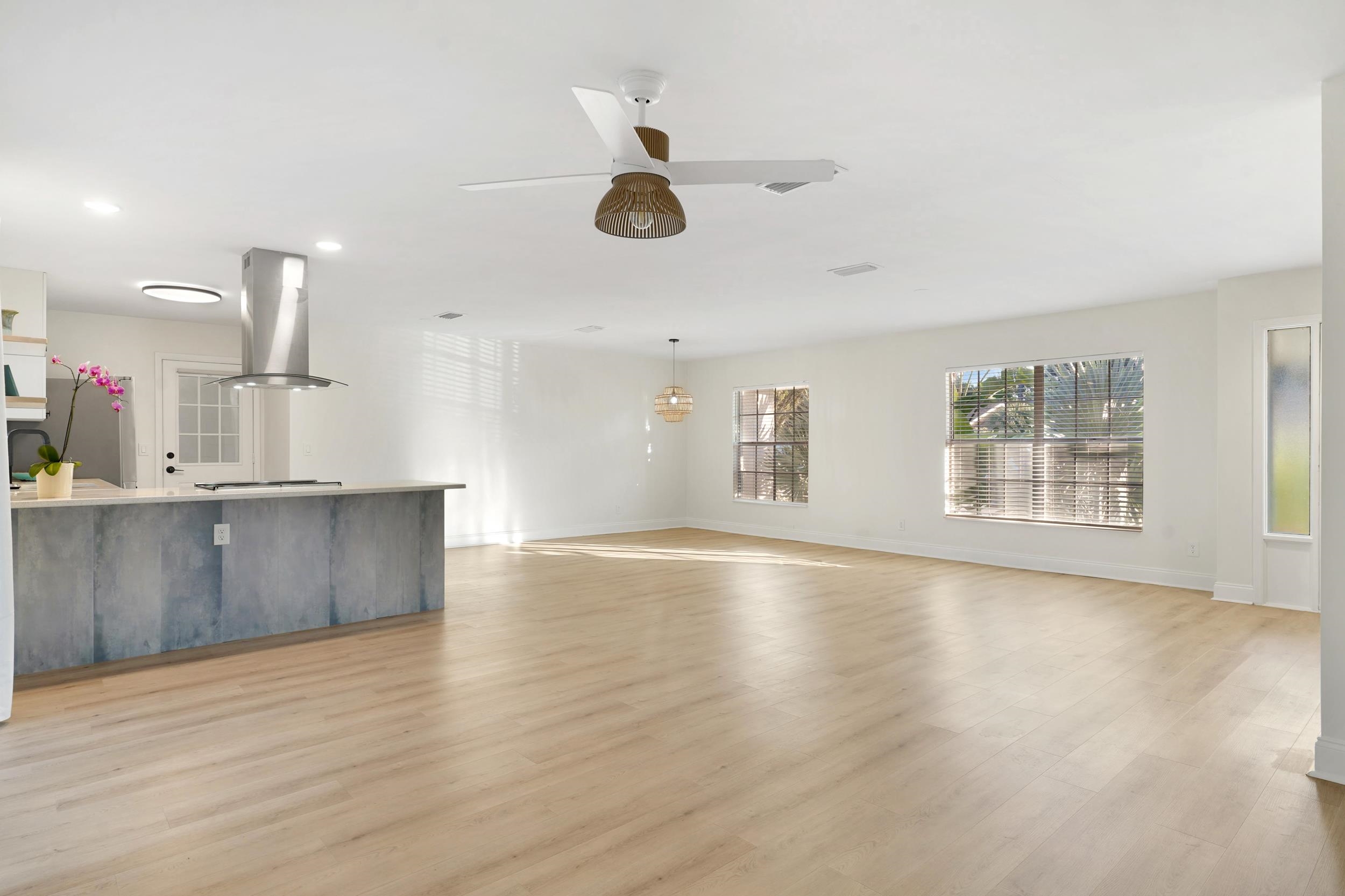 Image 9 of 37 For 42 Sailfish Dr