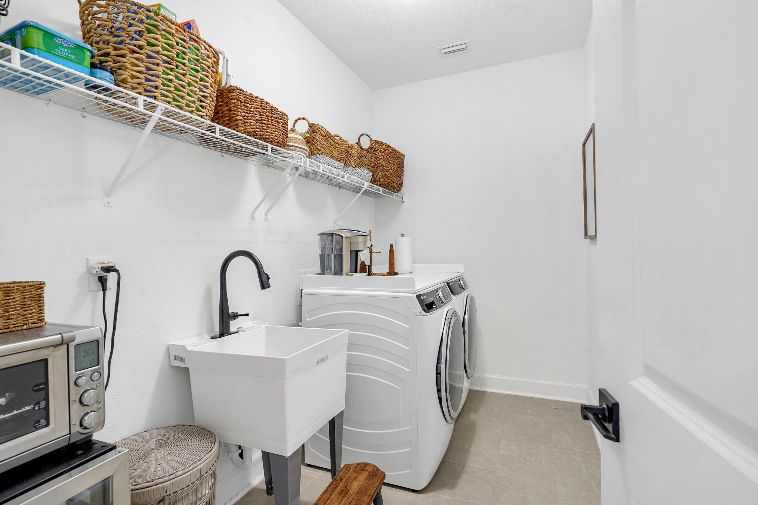 Image 21 of 50 For 87 Canterwood Pl