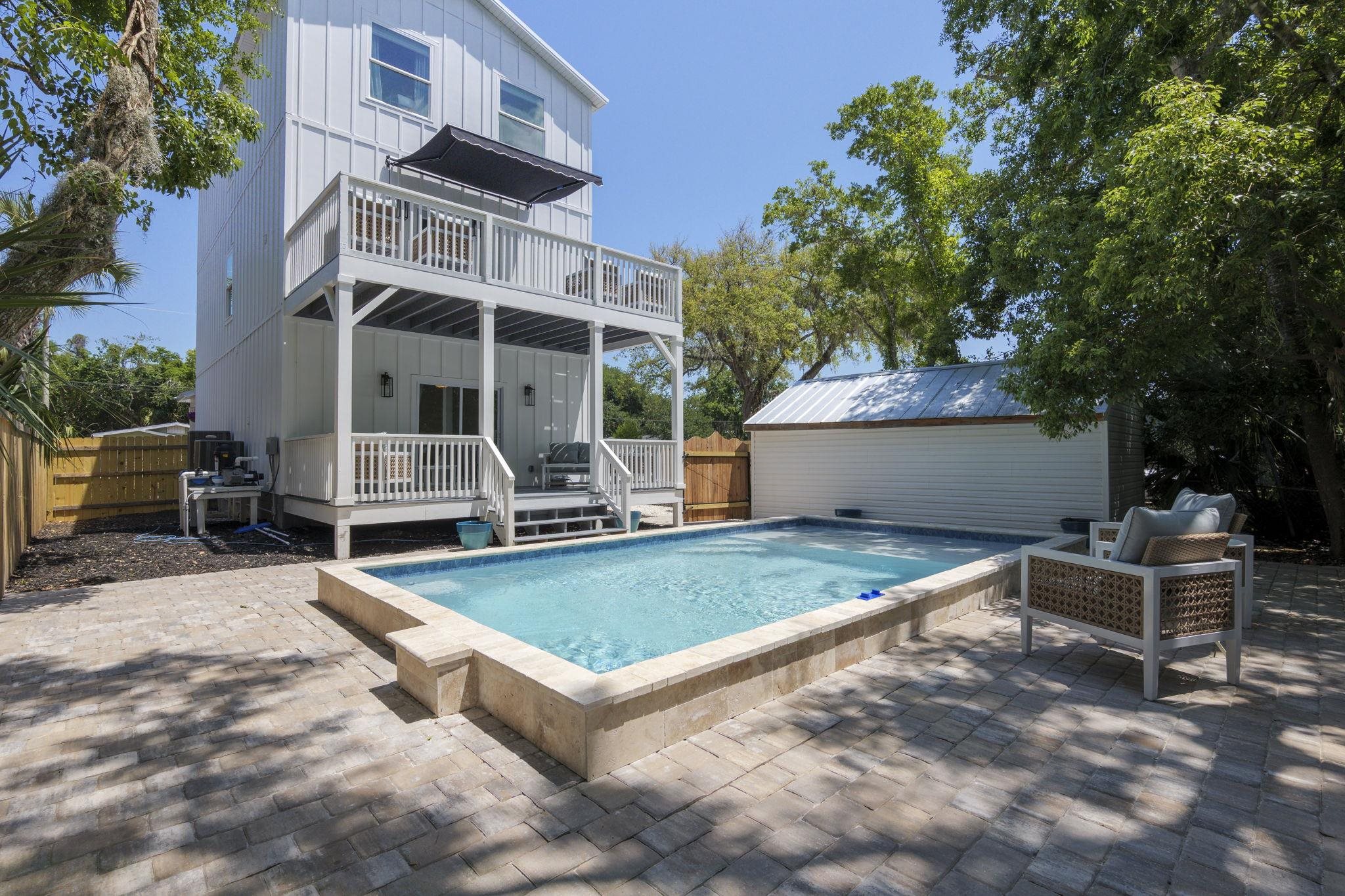 Image 11 of 43 For 160 Blanco St