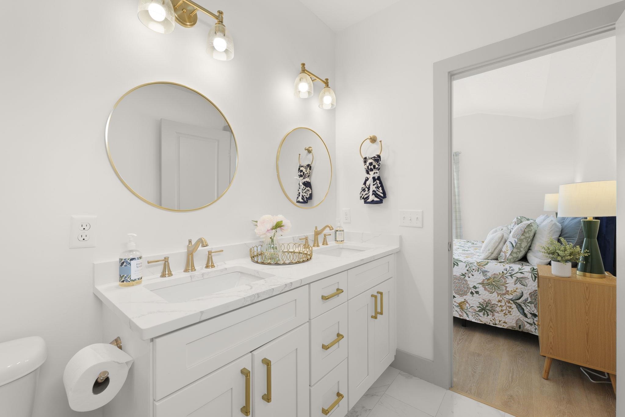 Image 34 of 43 For 160 Blanco St