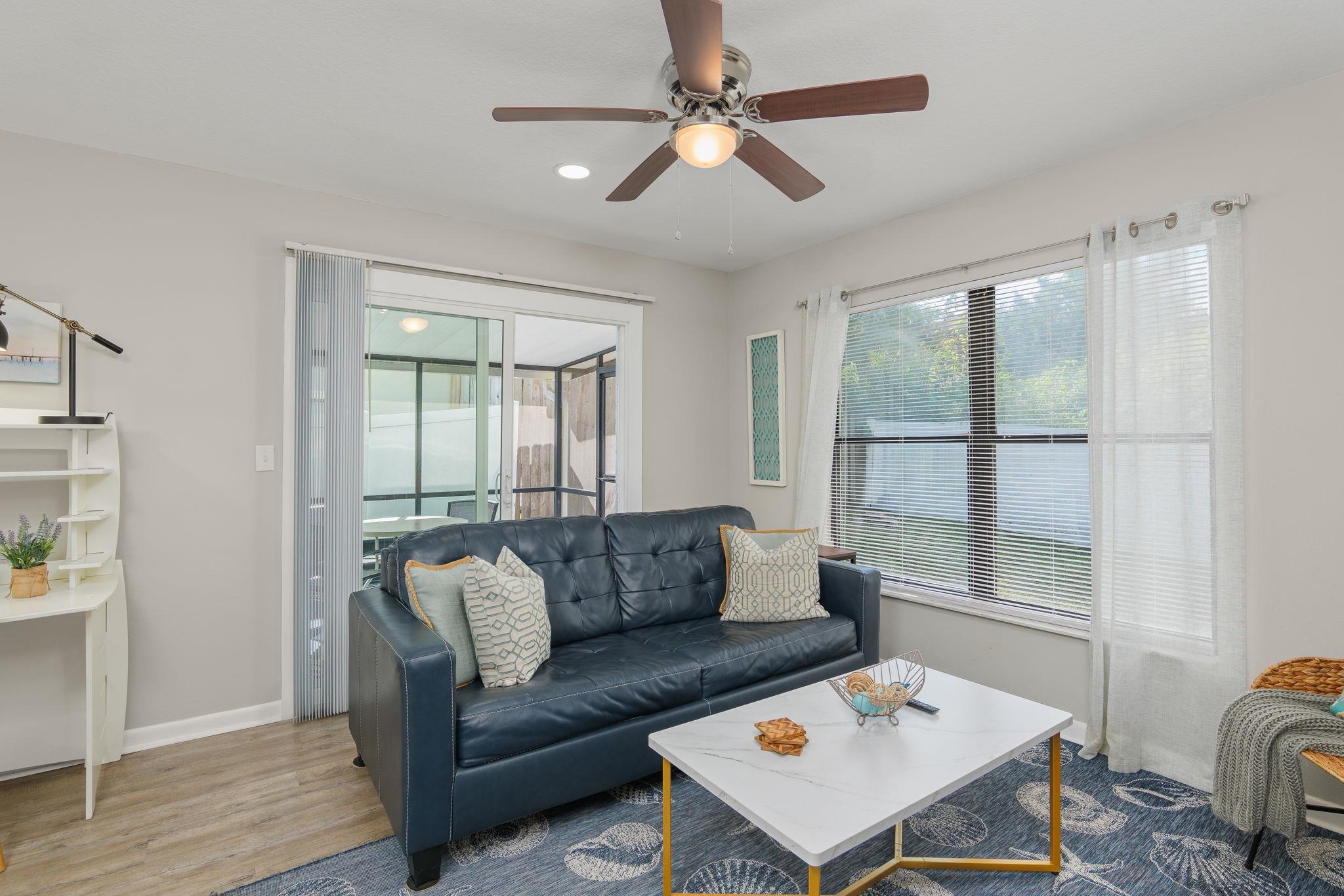 Image 11 of 50 For 16 Ewing St  