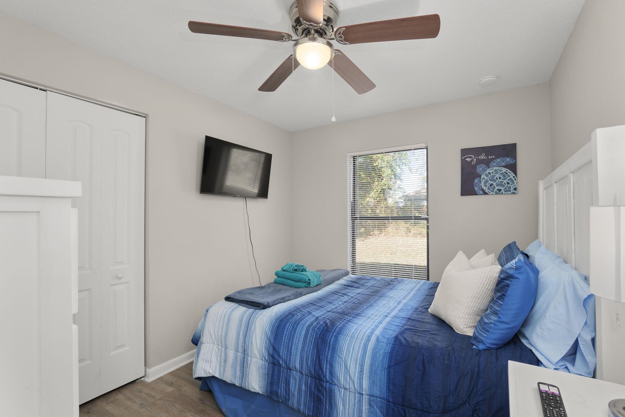 Image 19 of 50 For 16 Ewing St  