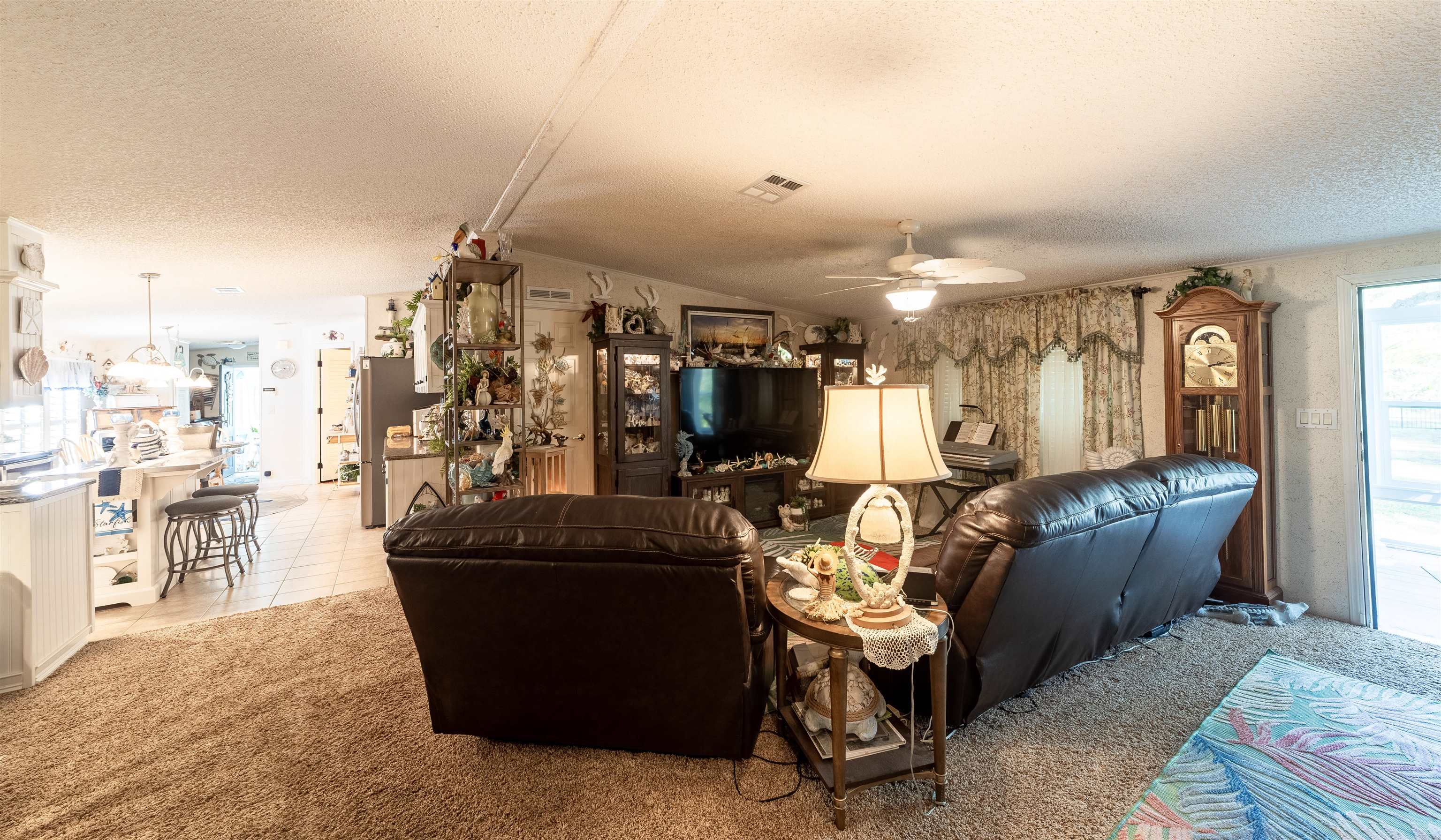 Image 19 of 74 For 10545 Carpenter Ave