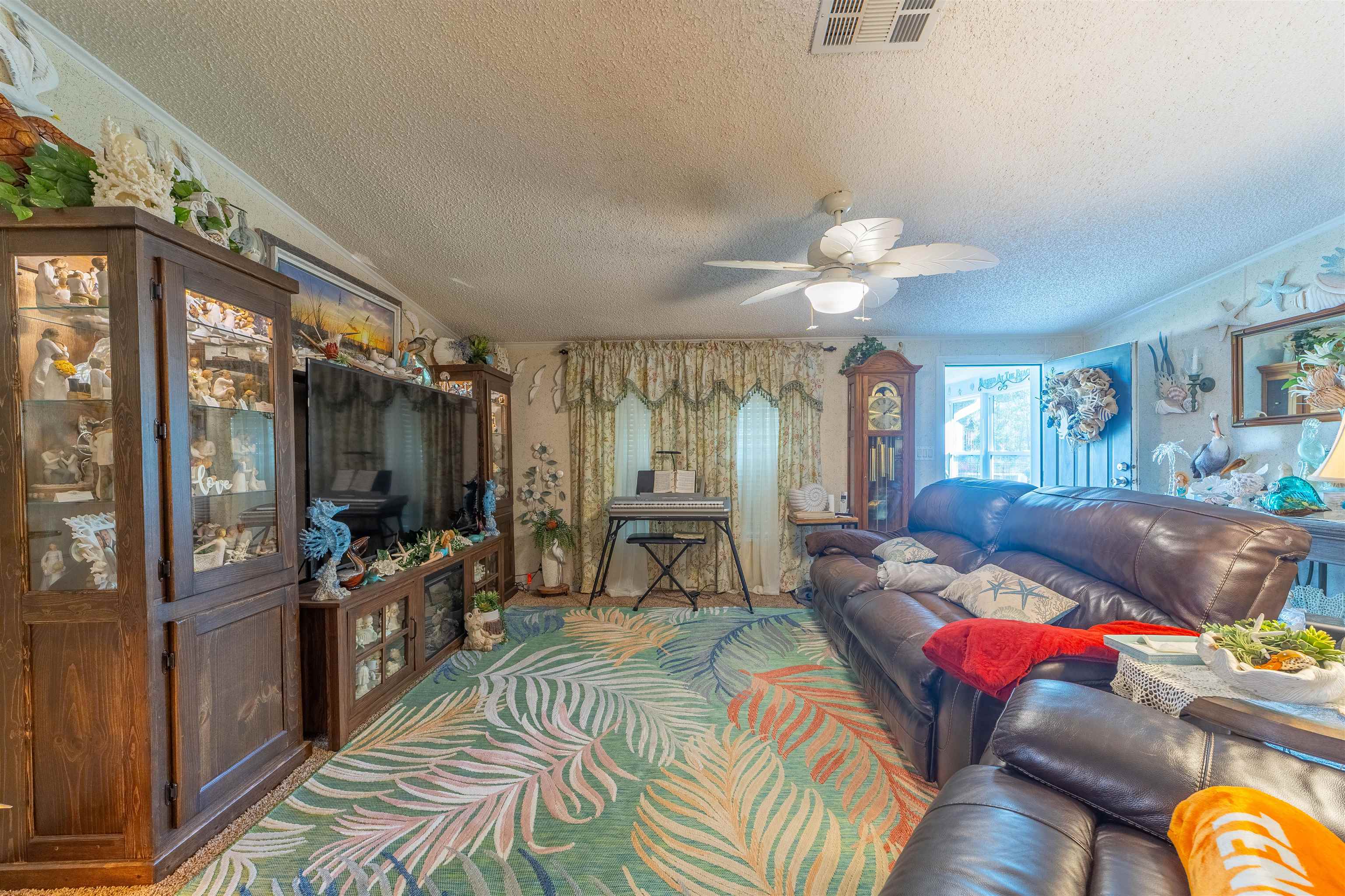 Image 22 of 74 For 10545 Carpenter Ave