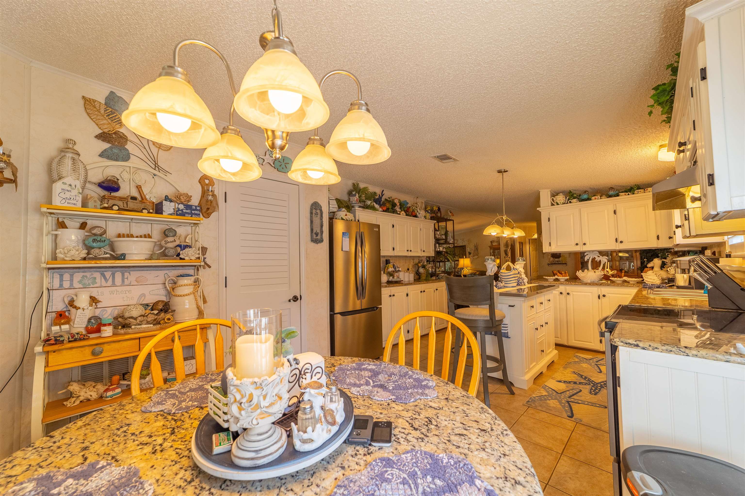 Image 24 of 74 For 10545 Carpenter Ave