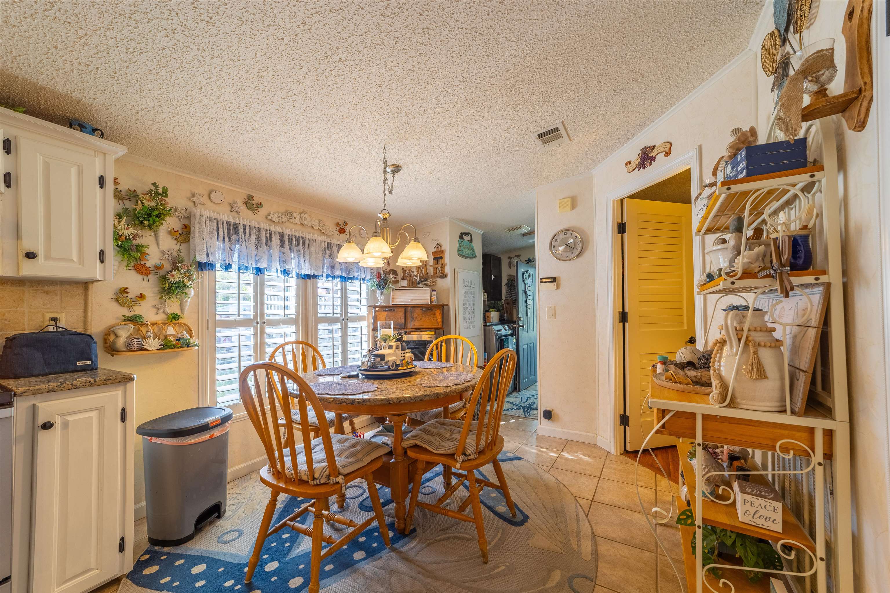 Image 27 of 74 For 10545 Carpenter Ave