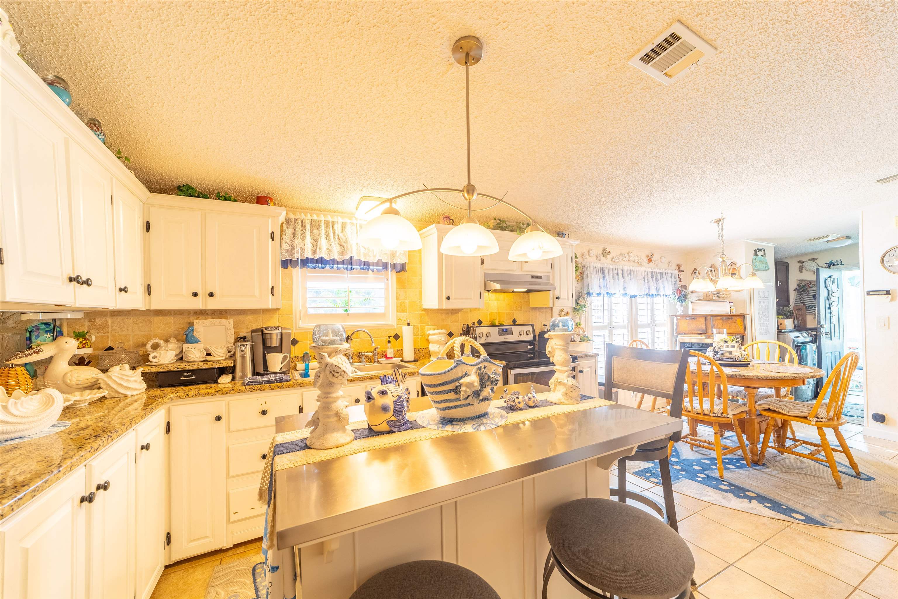 Image 31 of 74 For 10545 Carpenter Ave