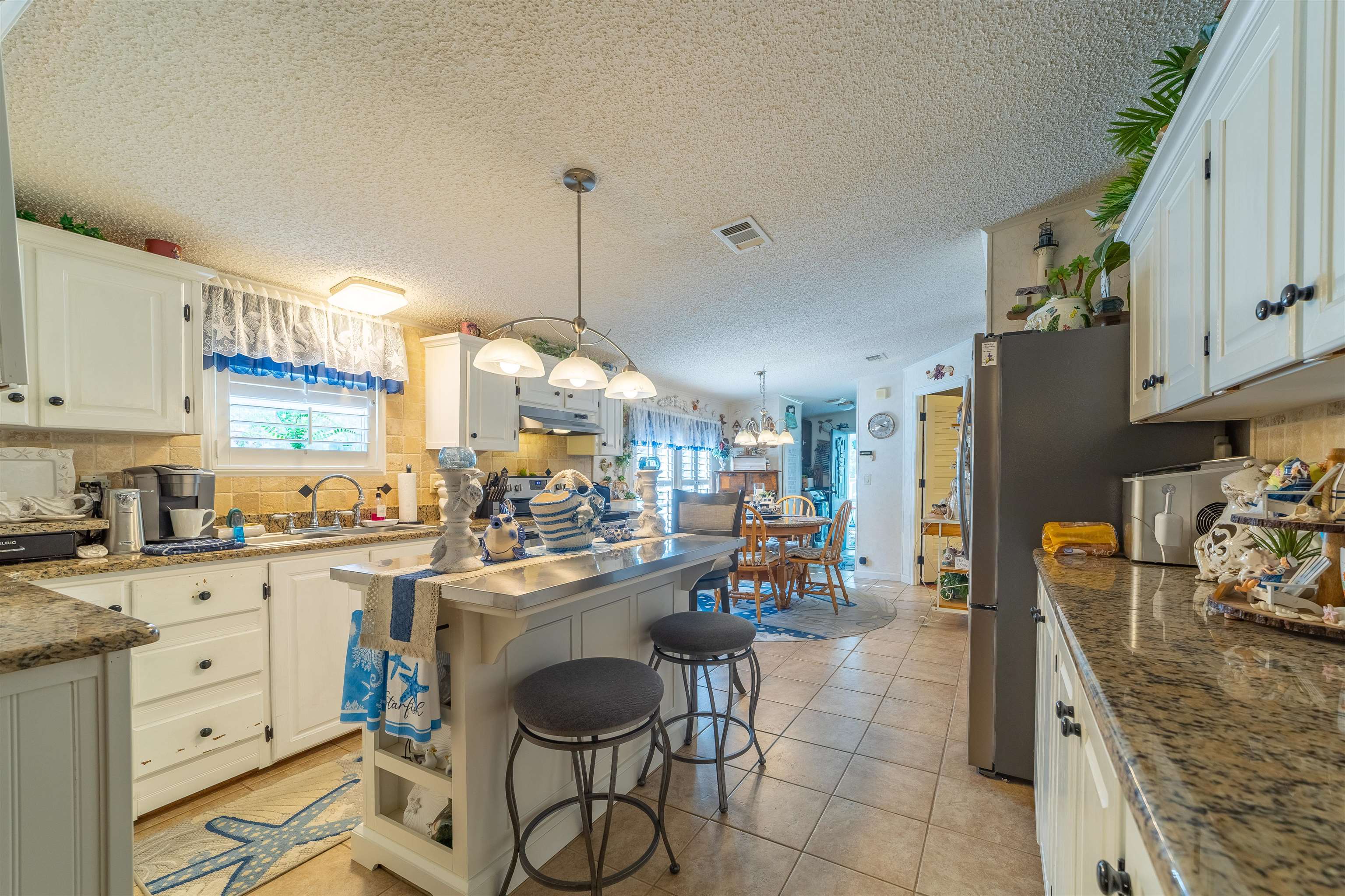 Image 34 of 74 For 10545 Carpenter Ave