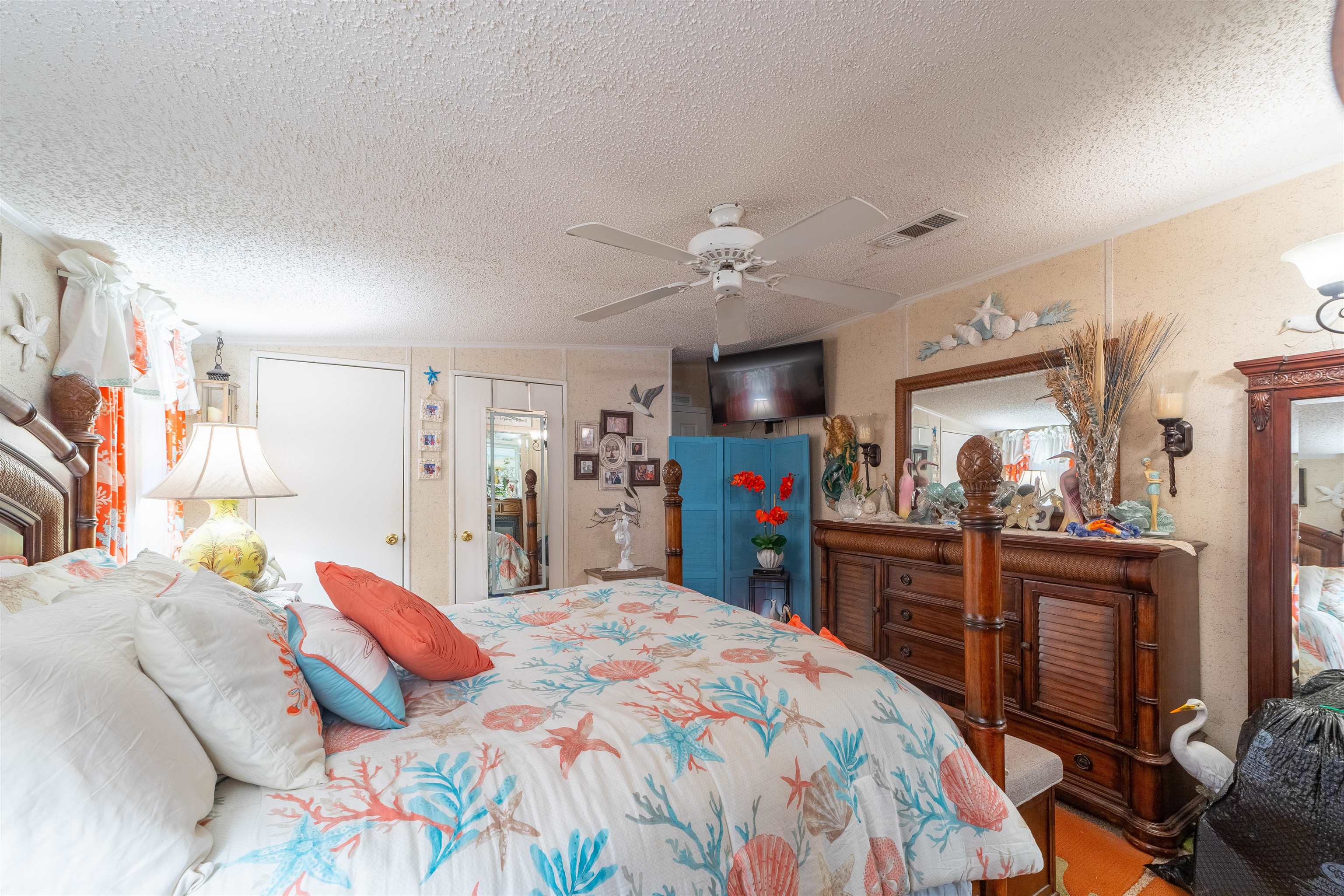 Image 42 of 74 For 10545 Carpenter Ave