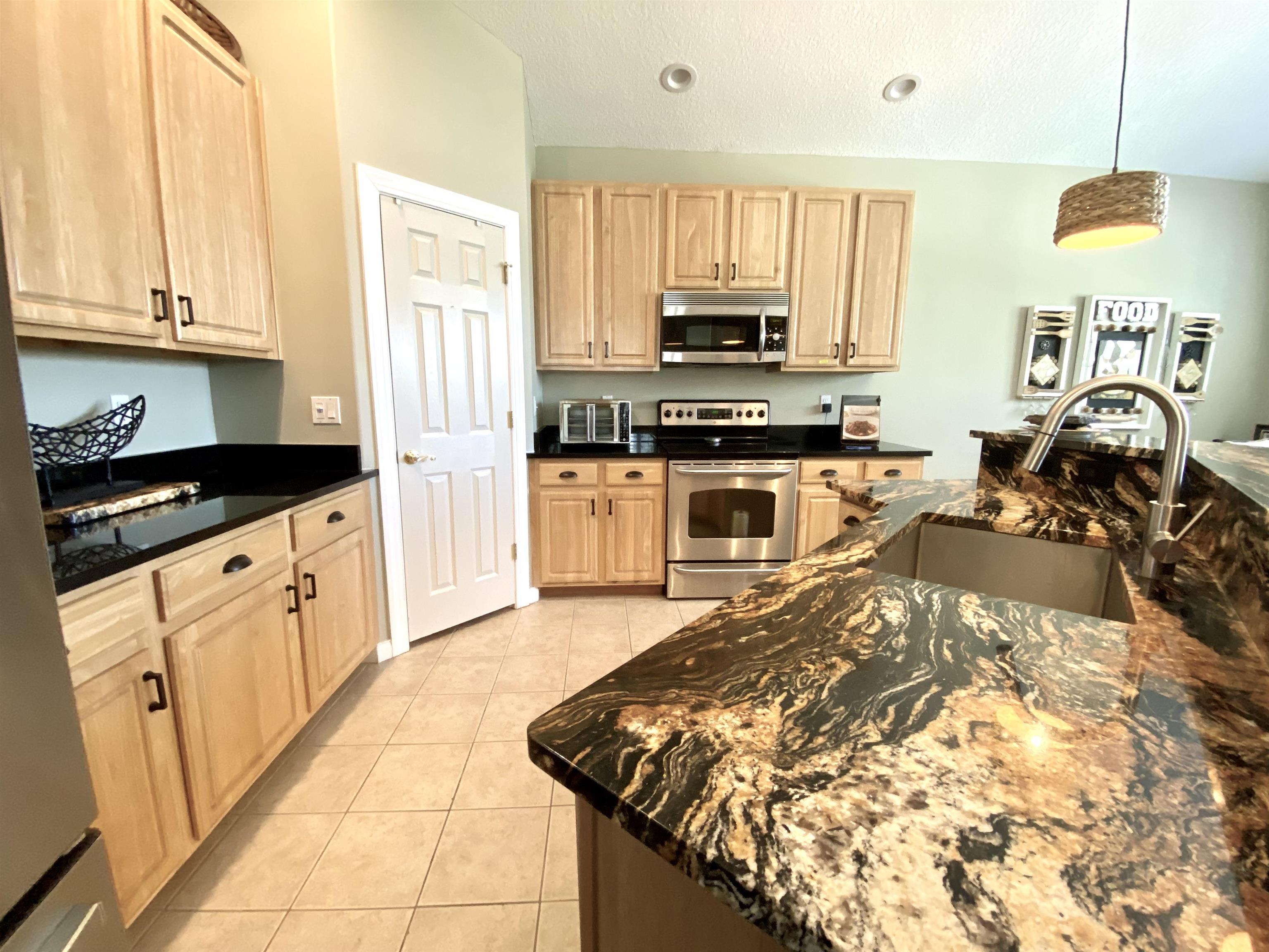 Image 11 of 44 For 176 Sunset Cir