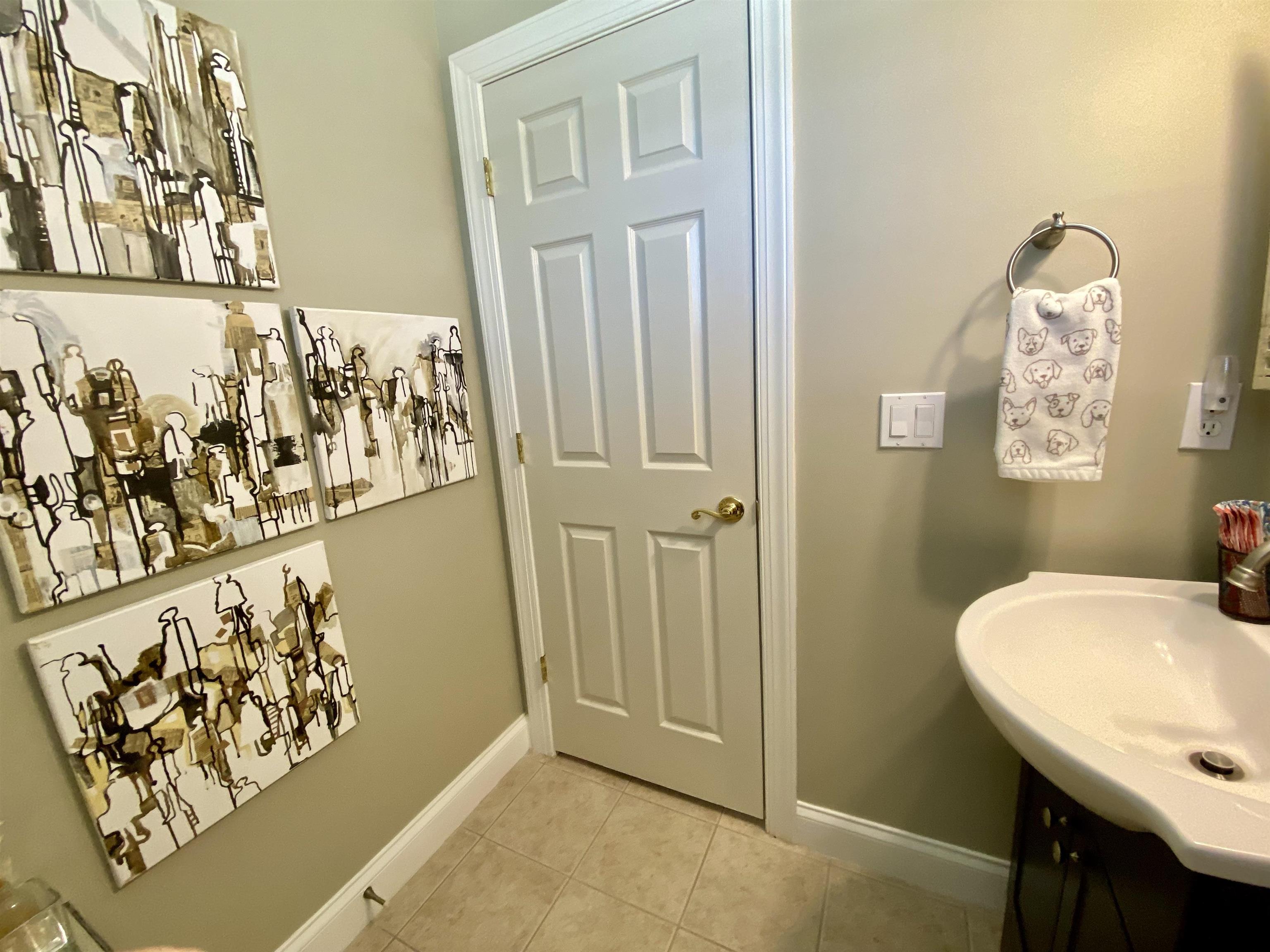 Image 17 of 44 For 176 Sunset Cir