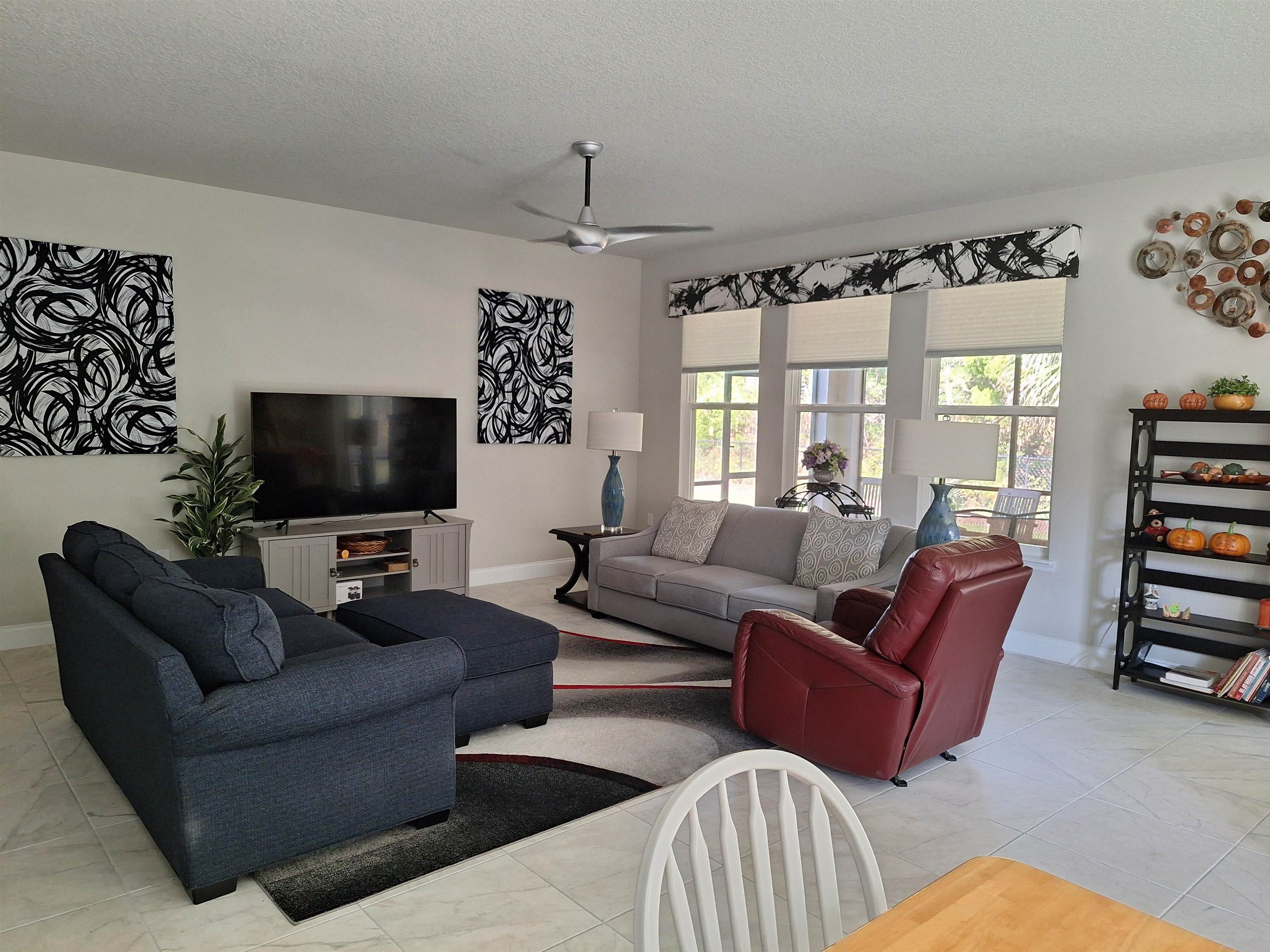 Image 8 of 19 For 92 Whispering Pine Dr