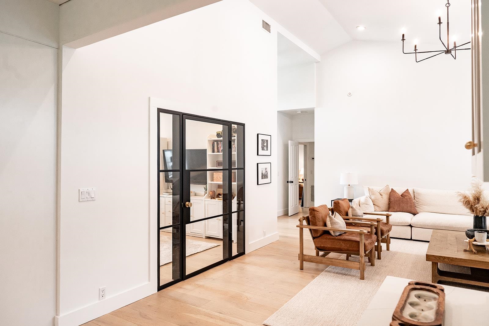 Image 13 of 90 For 426 Marsh Point Cir