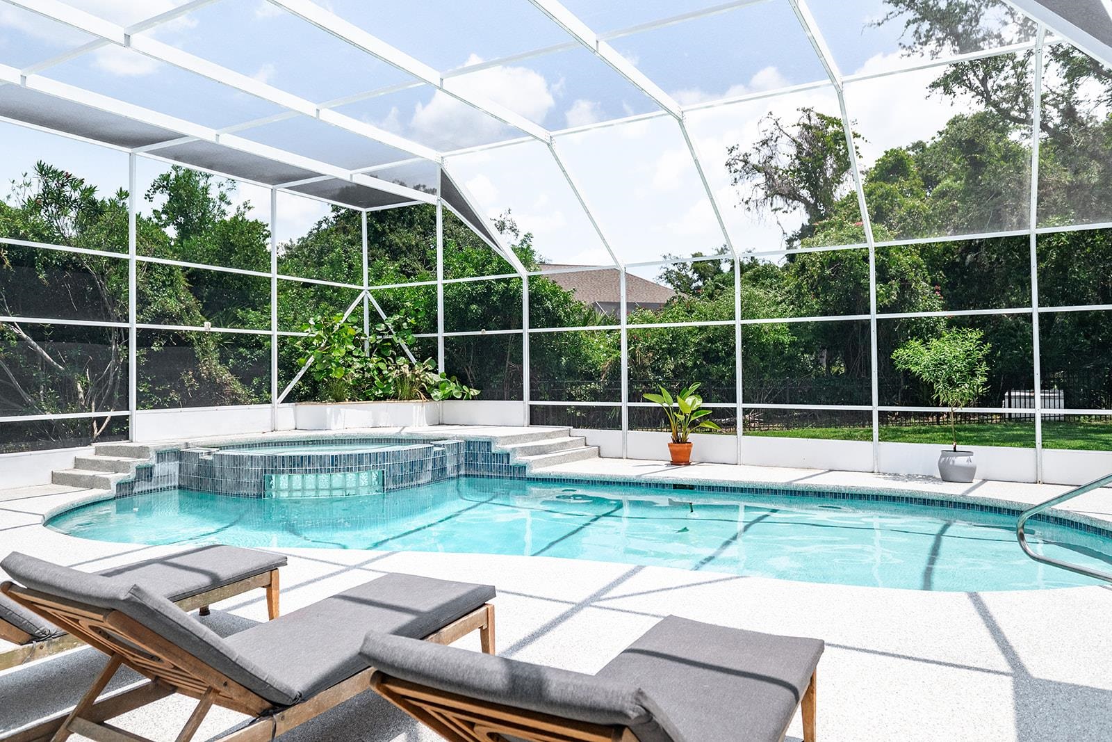 Image 28 of 90 For 426 Marsh Point Cir