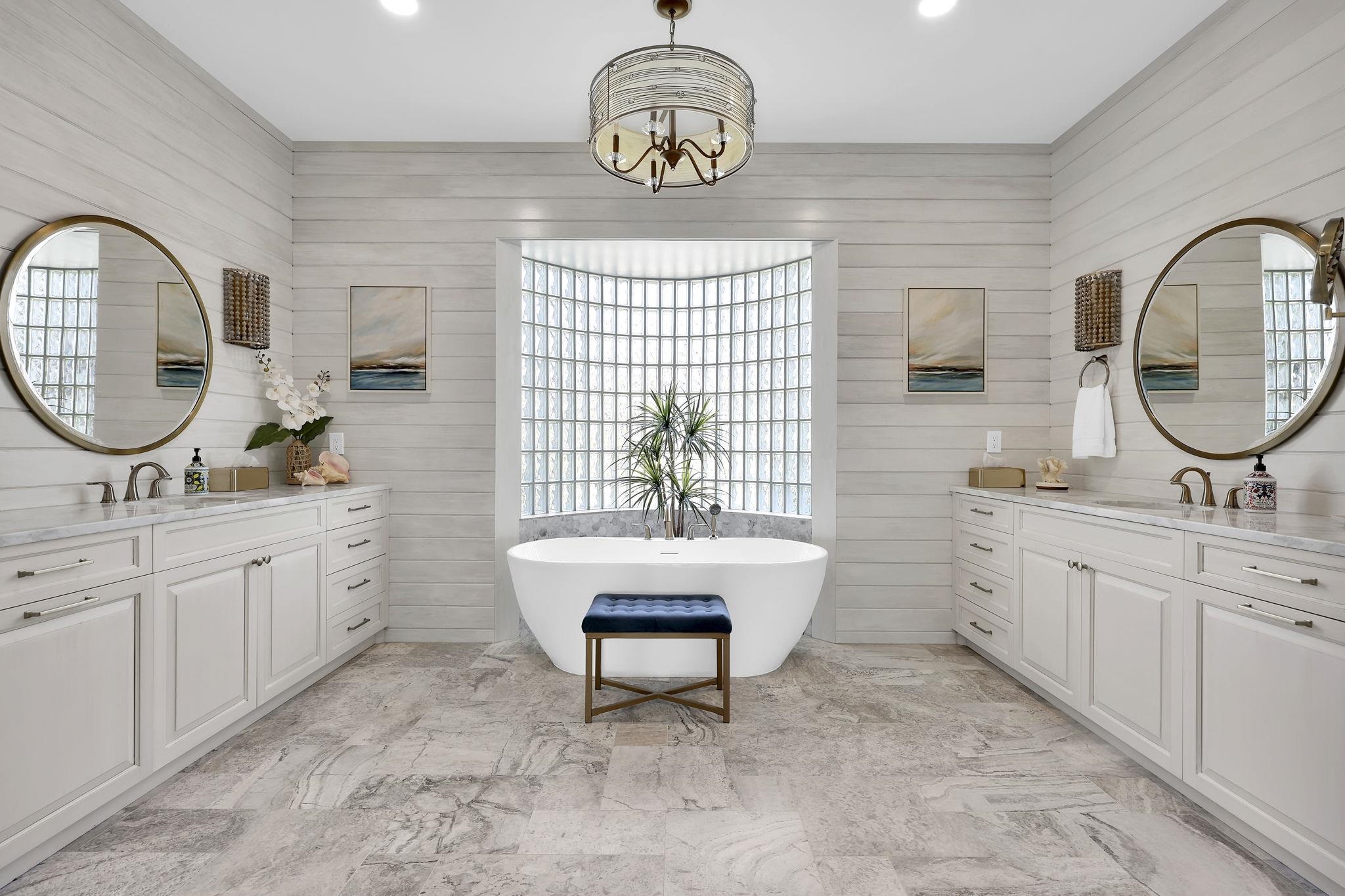 Image 12 of 95 For 311 Porpoise Point Dr